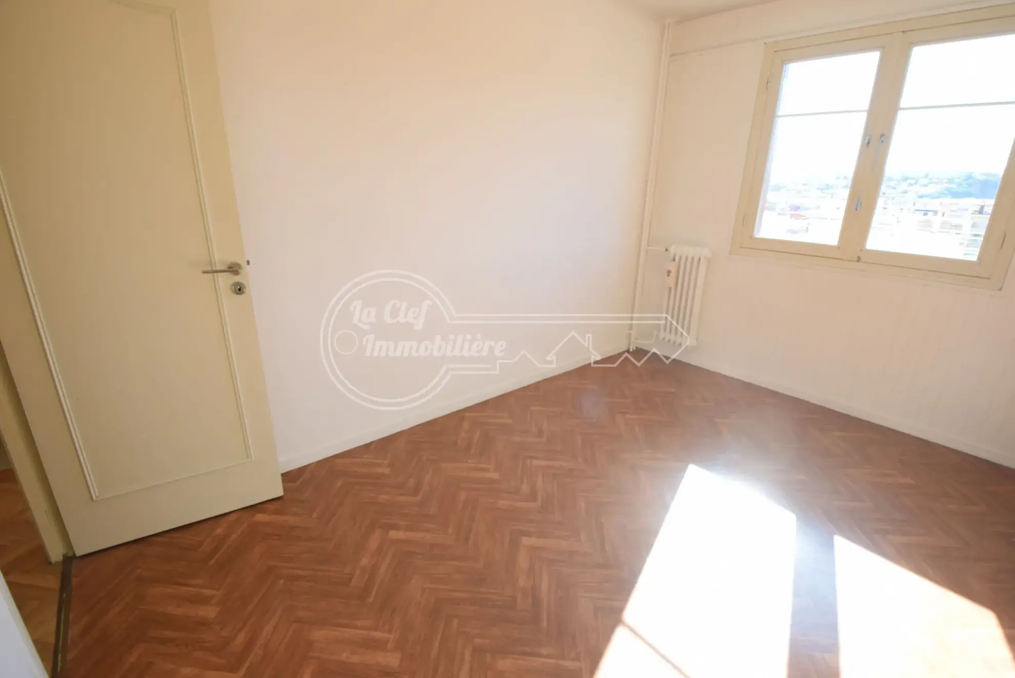 Appartement 3 pièces lumineux avec garage à Nice, vue mer et proximité tramway 