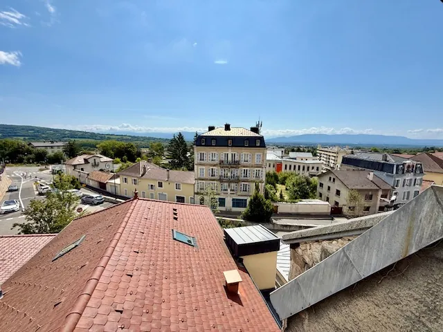 Appartement T2 à Gex de 59 m² avec cave, vue exceptionnelle, idéal achat ou investissement 