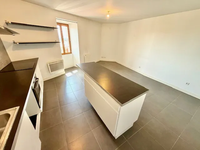 Appartement T2 à Gex de 59 m² avec cave, vue exceptionnelle, idéal achat ou investissement 