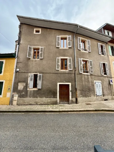 Appartement T2 à Gex de 59 m² avec cave, vue exceptionnelle, idéal achat ou investissement 