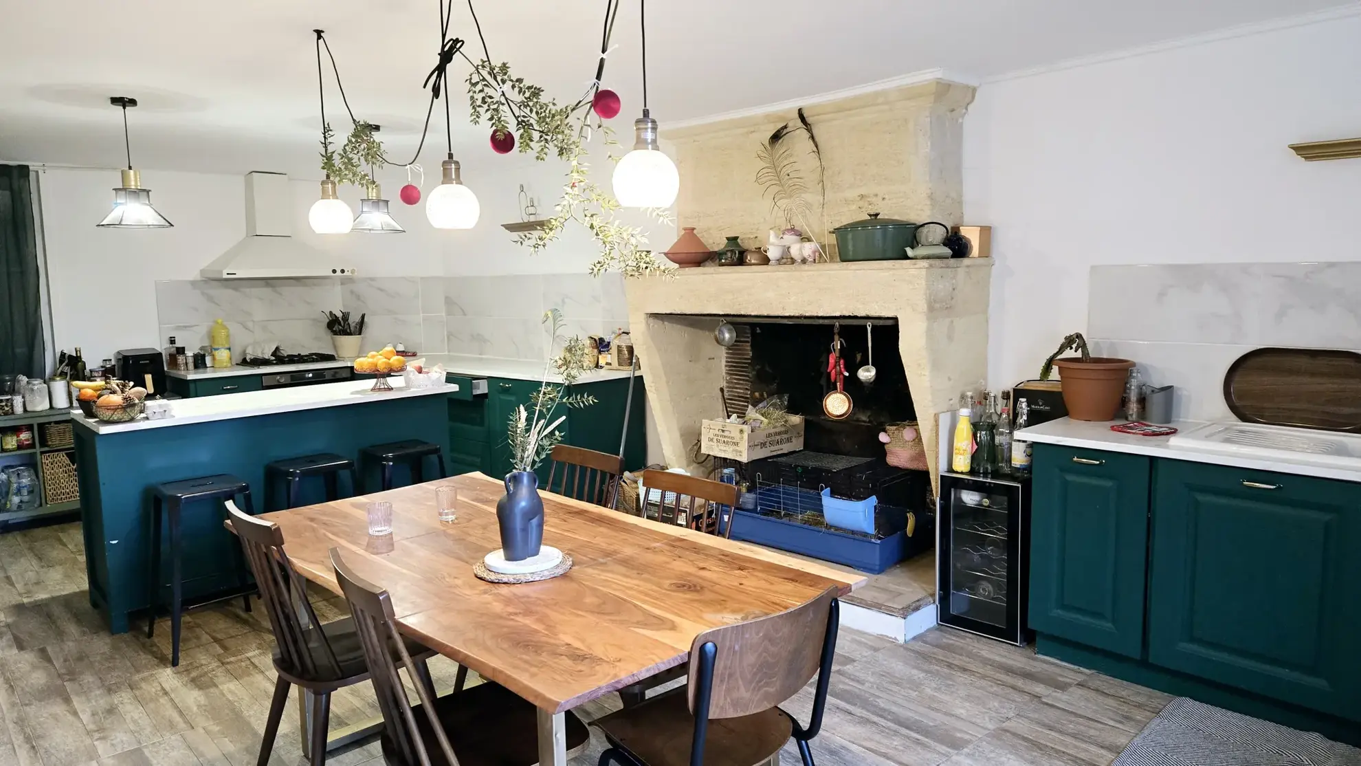 Charmante maison en pierre de 220 m² avec jardin, piscine et grange à Sainte-Terre 