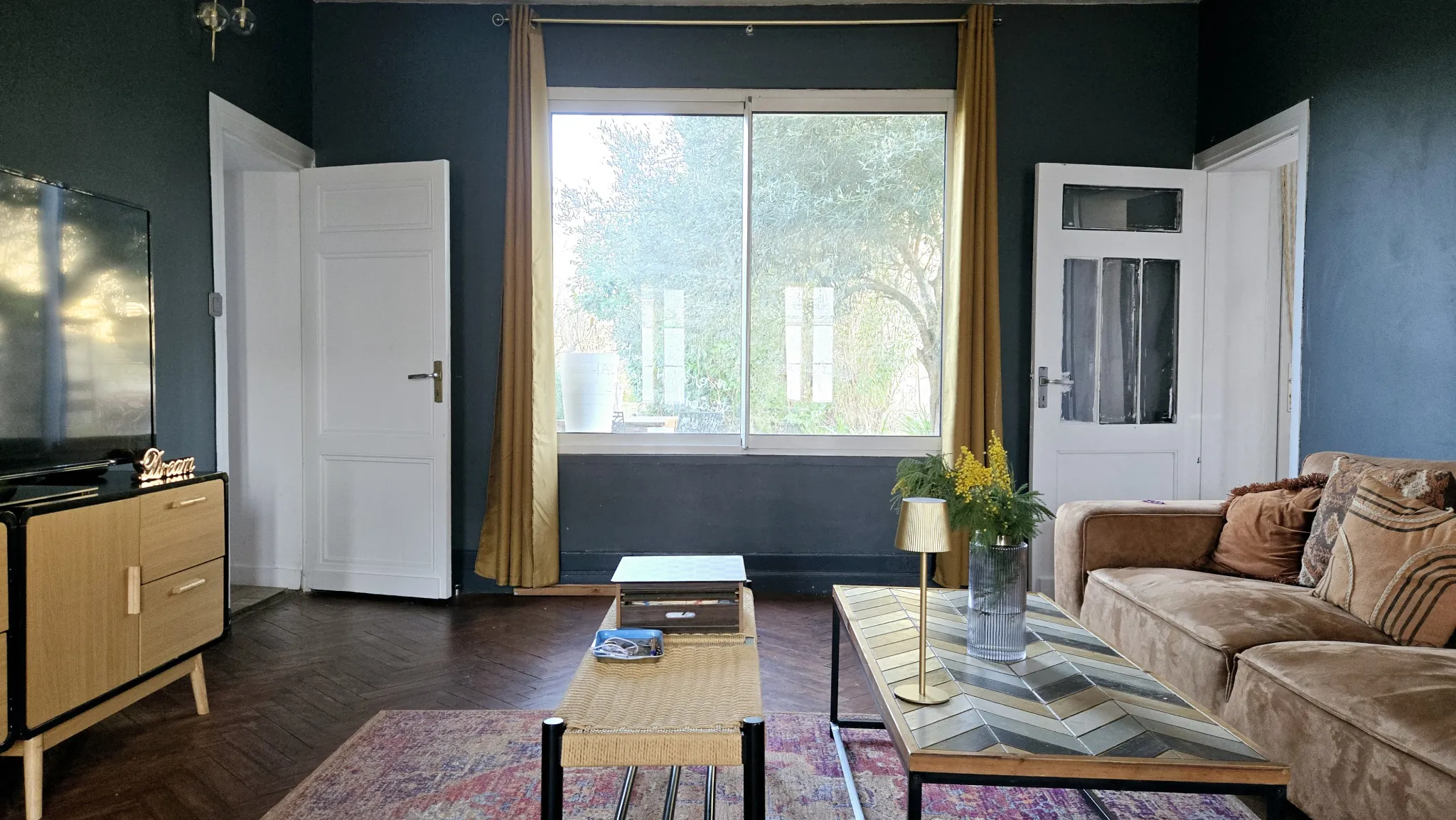 Charmante maison en pierre de 220 m² avec jardin, piscine et grange à Sainte-Terre 