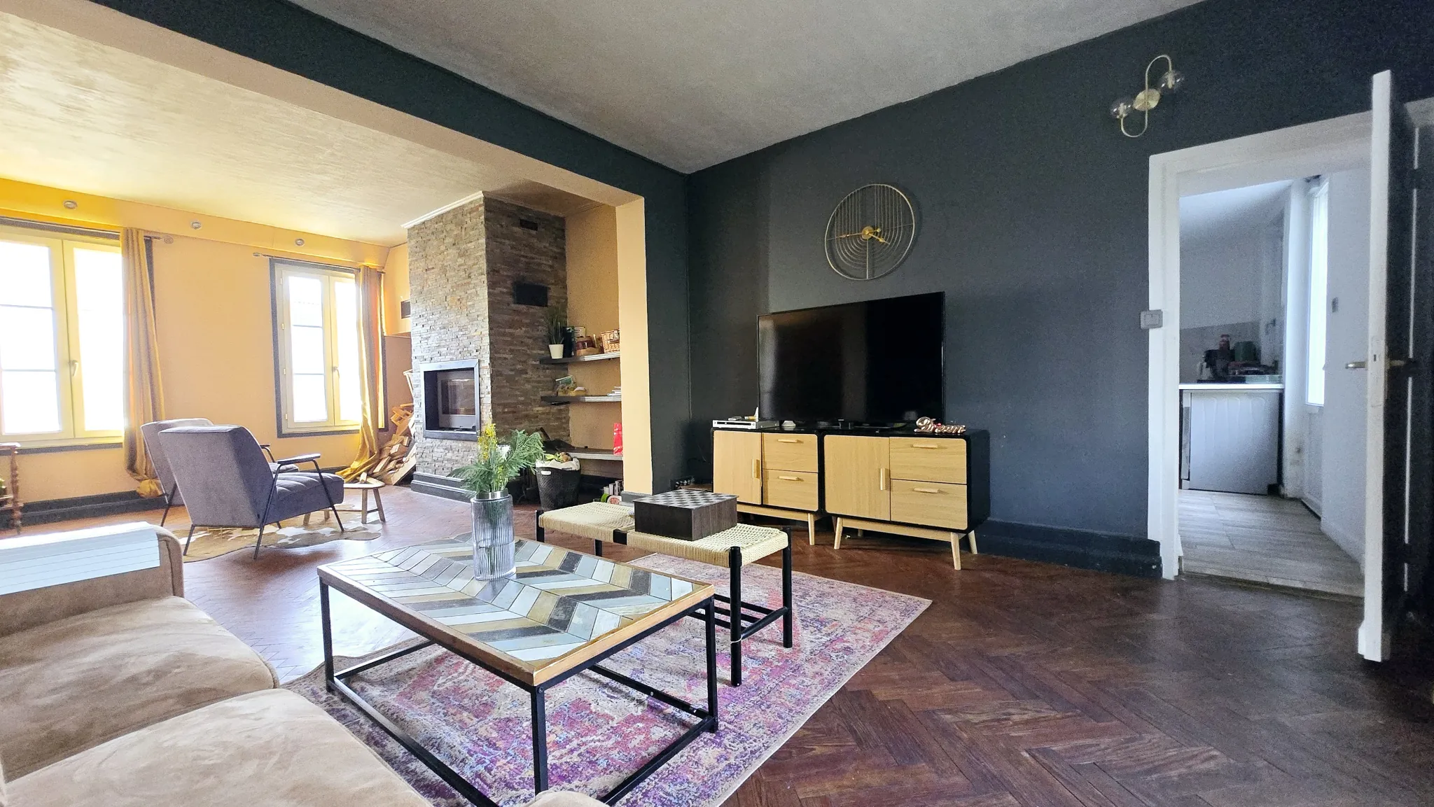 Charmante maison en pierre de 220 m² avec jardin, piscine et grange à Sainte-Terre 