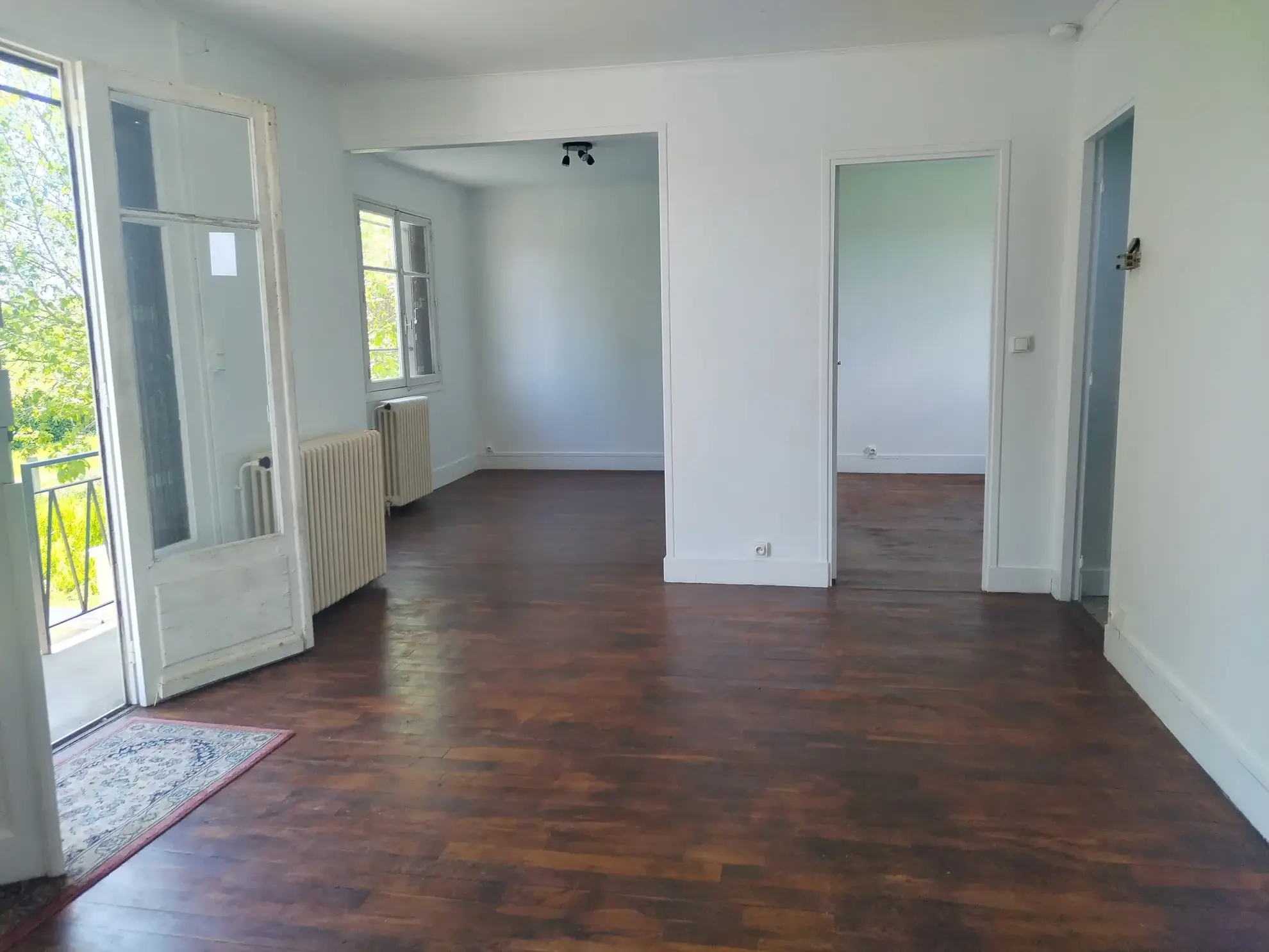 Maison à vendre à Challuy avec sous-sol aménageable et potentiel de personnalisation 