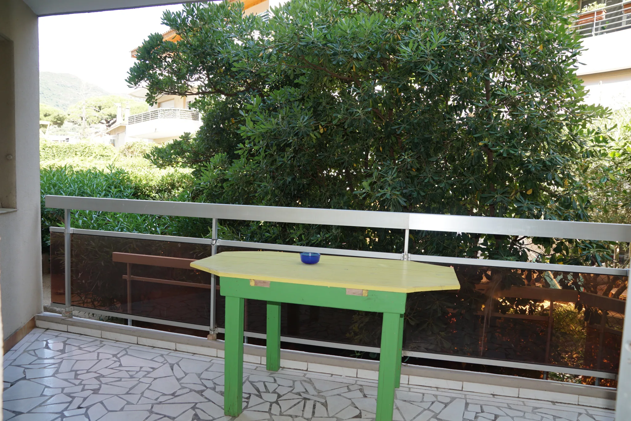 Appartement F2 avec annexe, terrasse et garage à Cavalaire-sur-Mer 