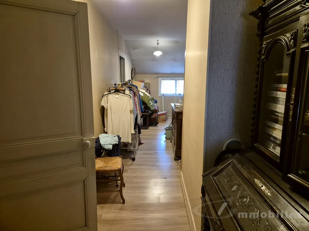 Maison de village à Razac-sur-l'Isle de 179 m² avec 5 chambres 