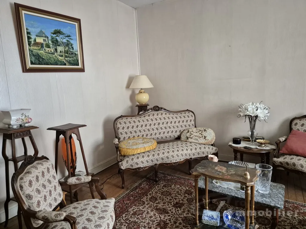 Maison de village à Razac-sur-l'Isle de 179 m² avec 5 chambres 