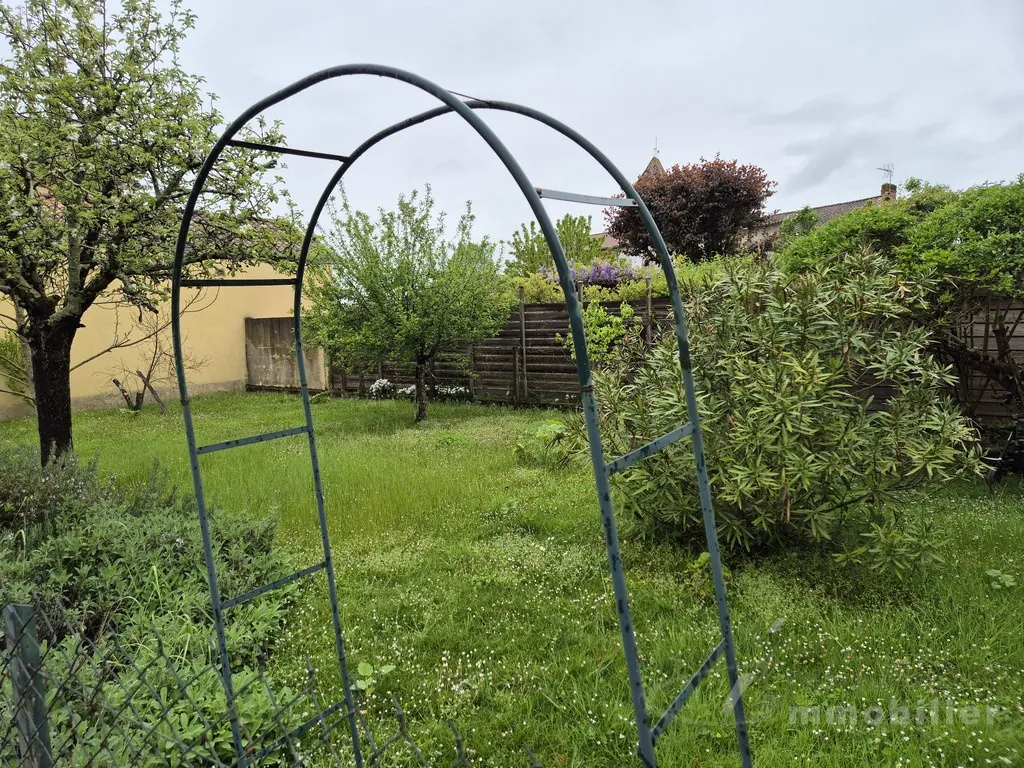 Maison de village à Razac-sur-l'Isle de 179 m² avec 5 chambres 