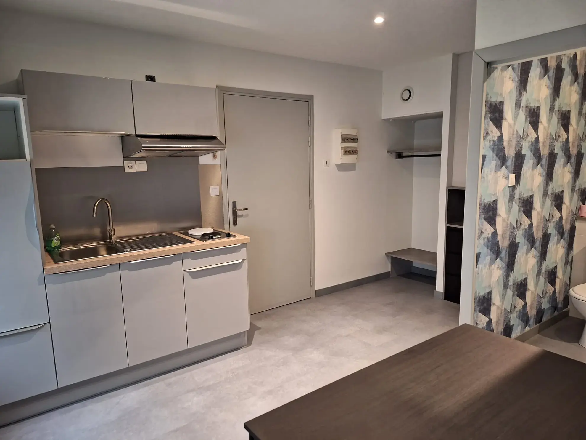 Studio rénové en vente au cœur de Saint-Omer, idéal investissement