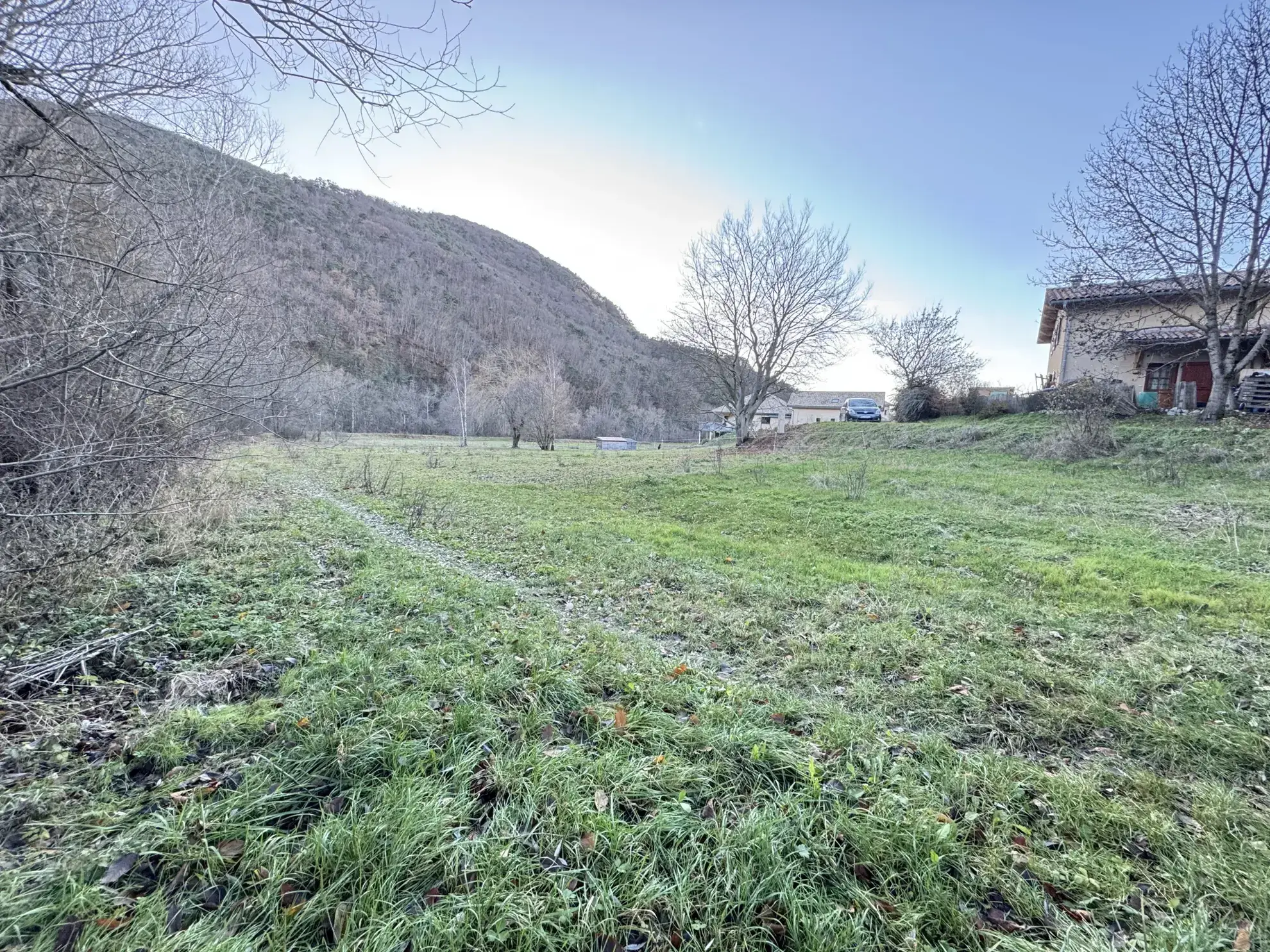 Terrain à bâtir de 1710 m² à Le Saix, Hautes-Alpes, avec plans préétablis 