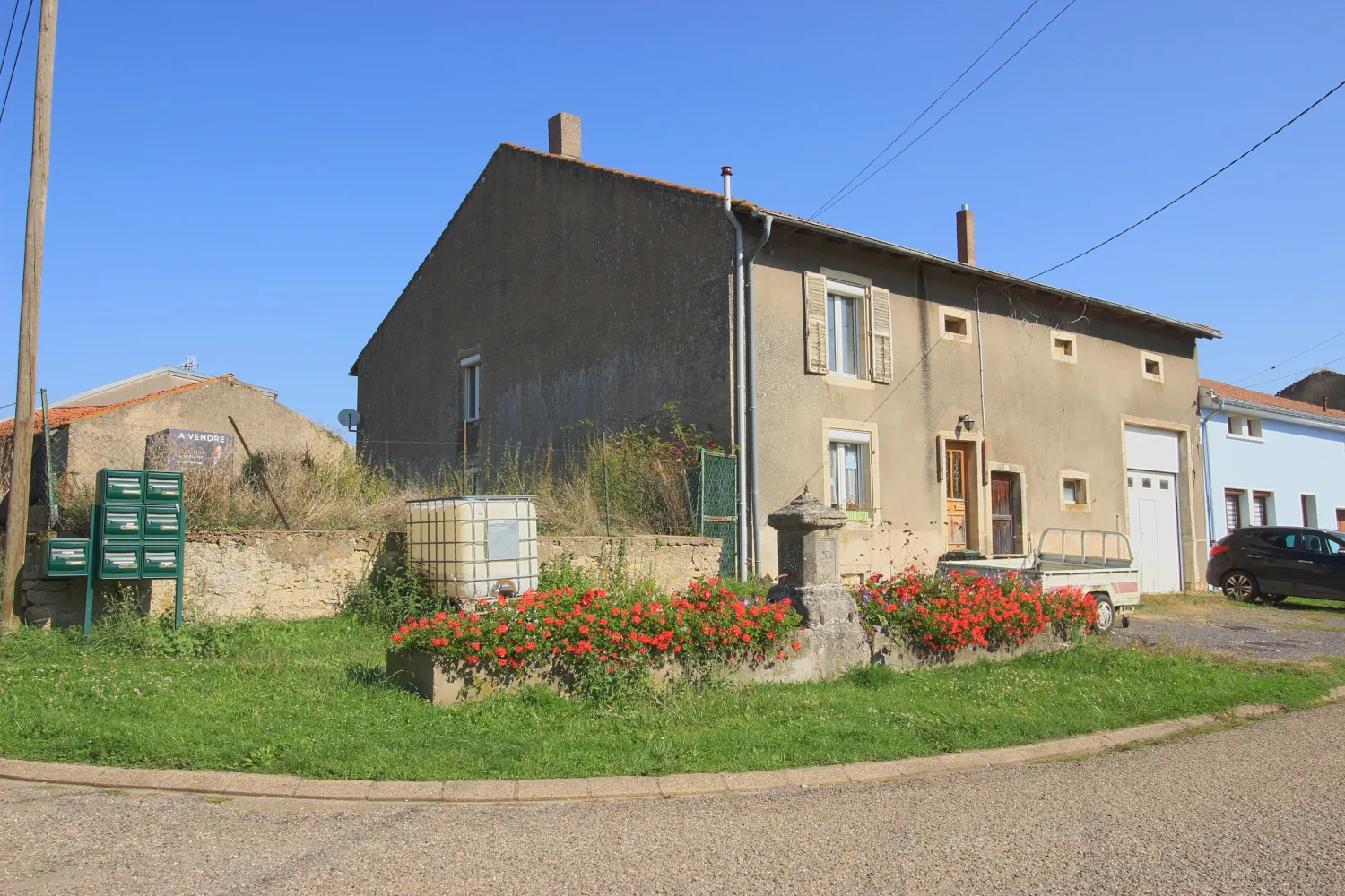Maison à rénover avec grand potentiel près de Rémilly