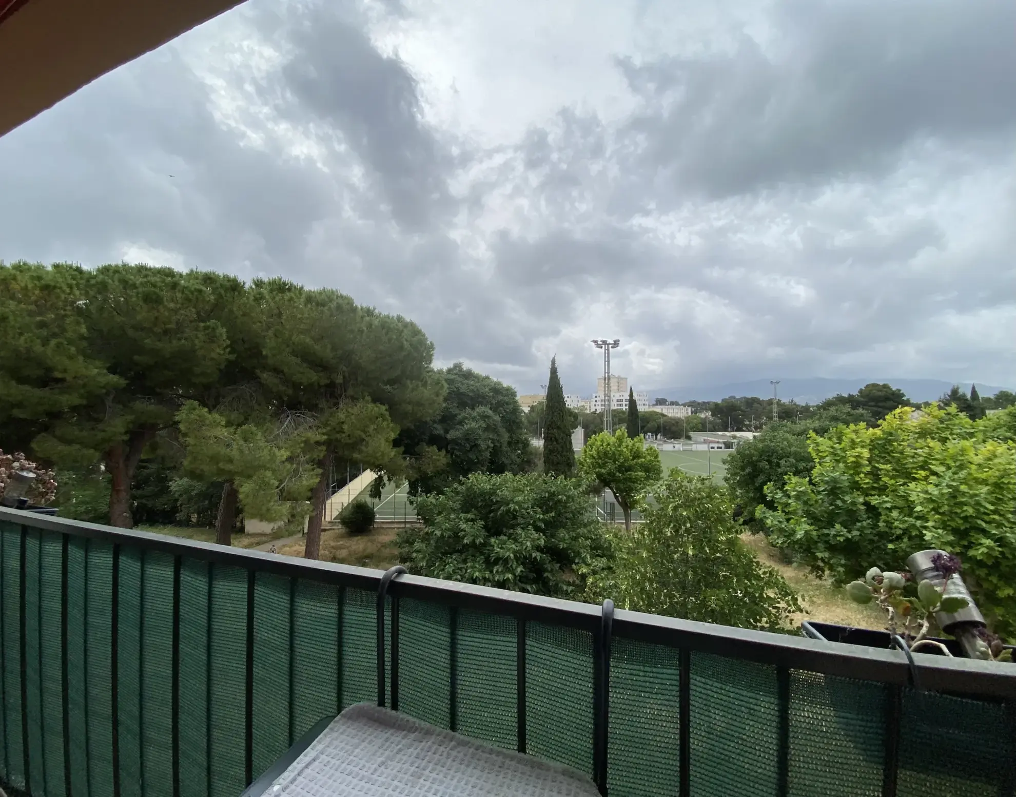 Appartement T3 lumineux de 59m² avec balcon, stationnement et cave à Marseille La Pignatelle