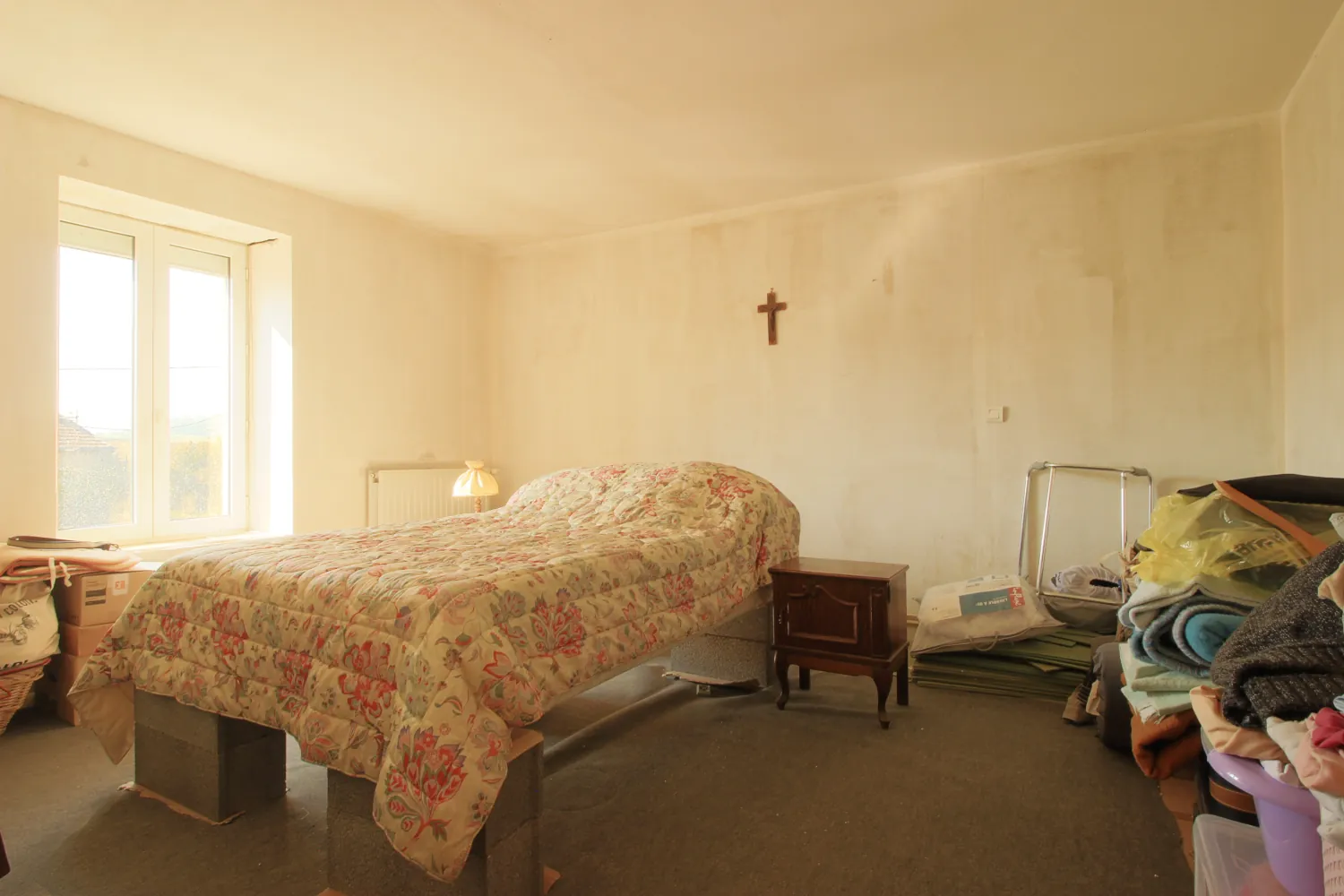 Maison à rénover avec grand potentiel près de Rémilly 