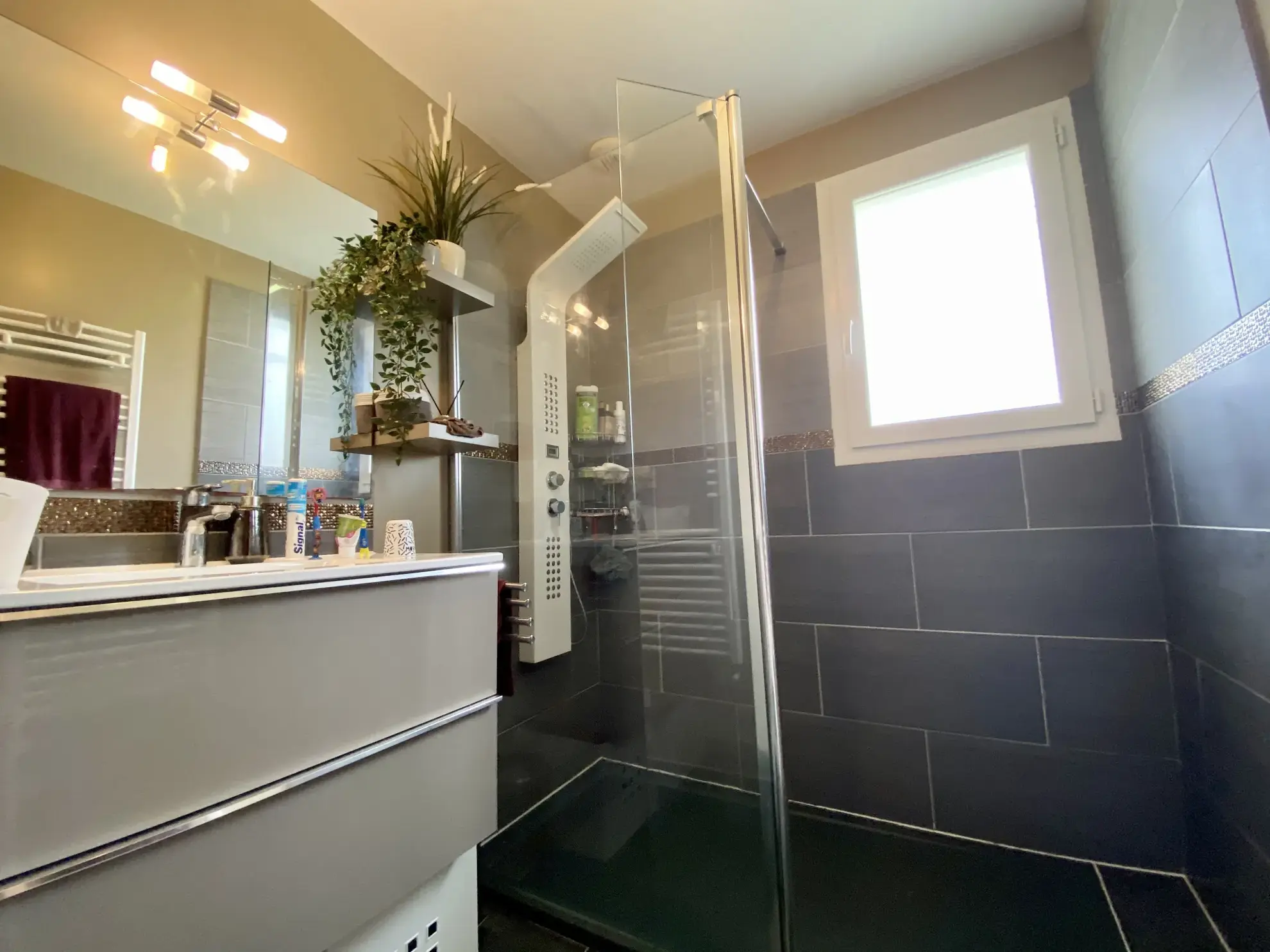 Magnifique maison familiale à proximité de Montauban avec grand terrain et confort moderne 