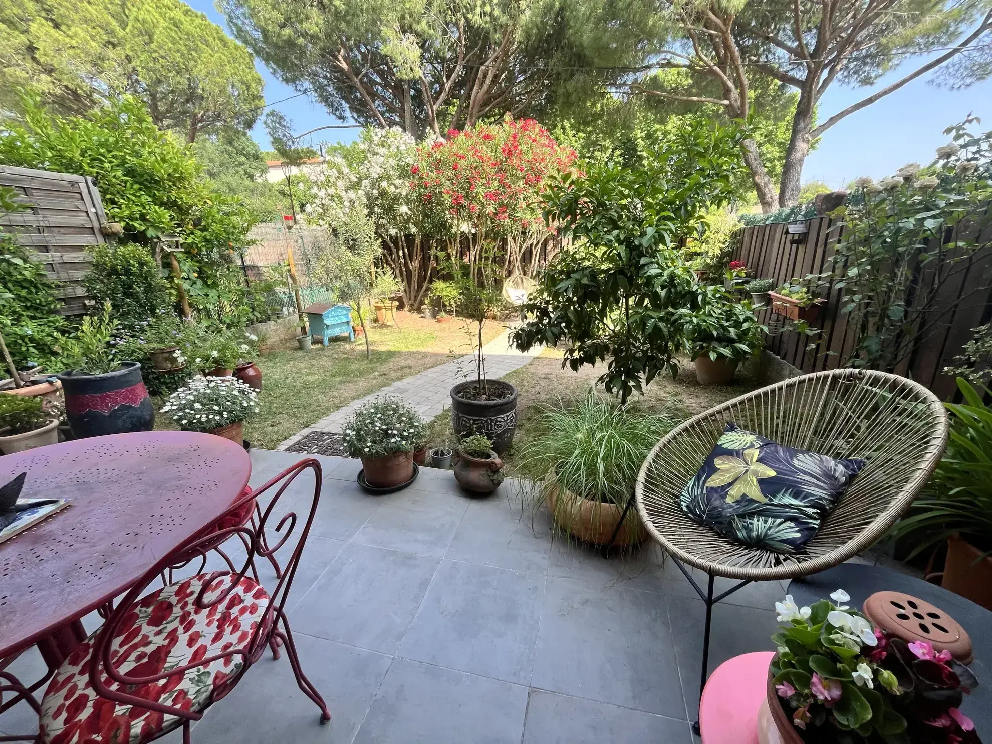 Appartement 3 pièces en rez-de-jardin avec jardin à Vidauban - Garage et cave