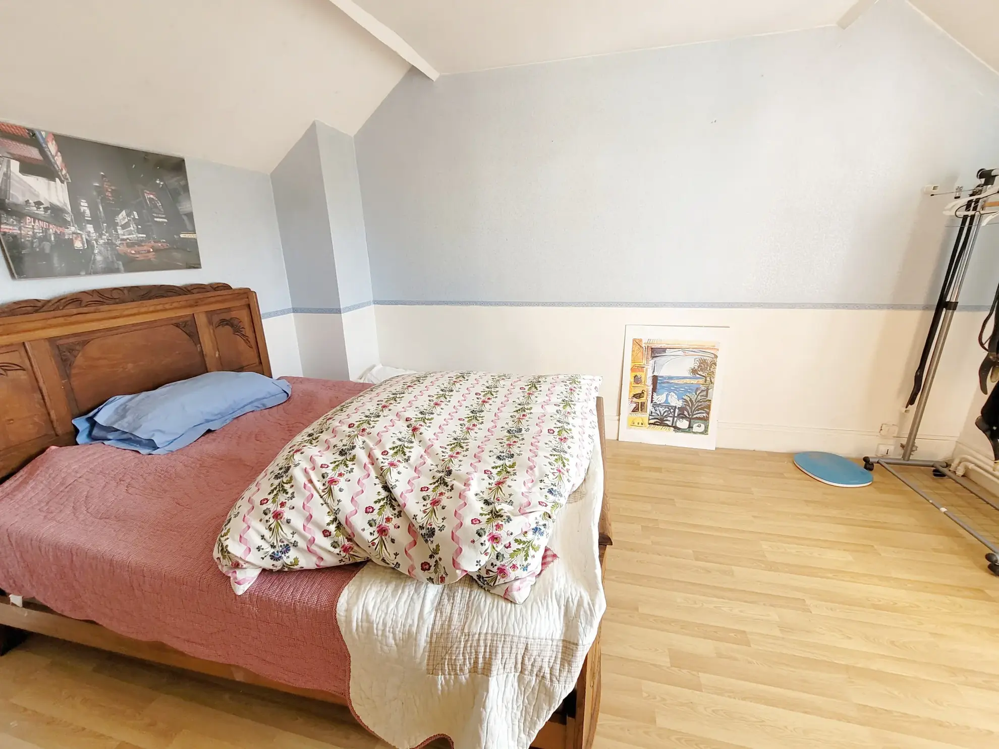 Maison de ville à Sainte-Savine avec jardin et dépendances 