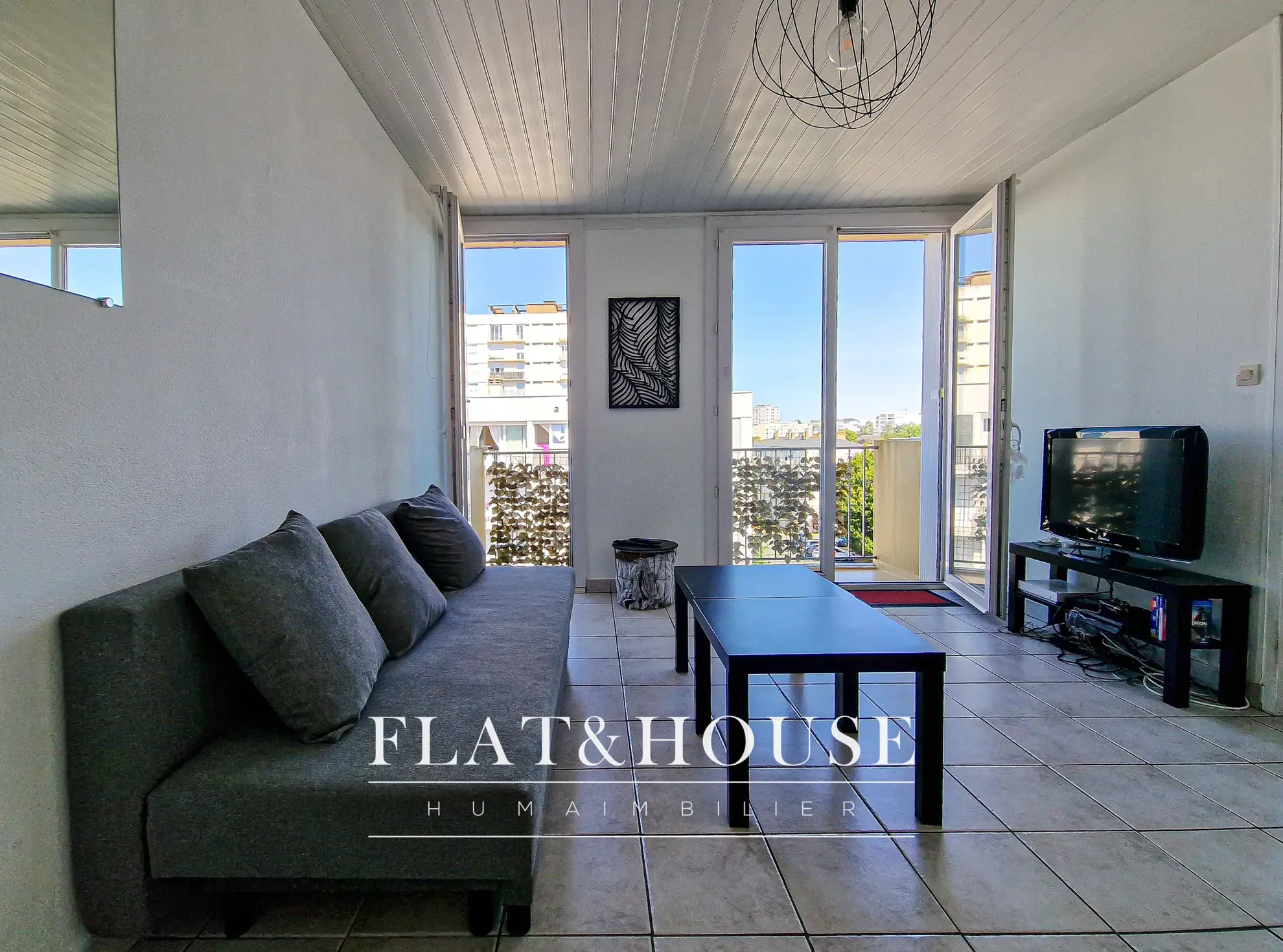 Appartement T3 à vendre à Cholet avec cave et parking, dernière étage 