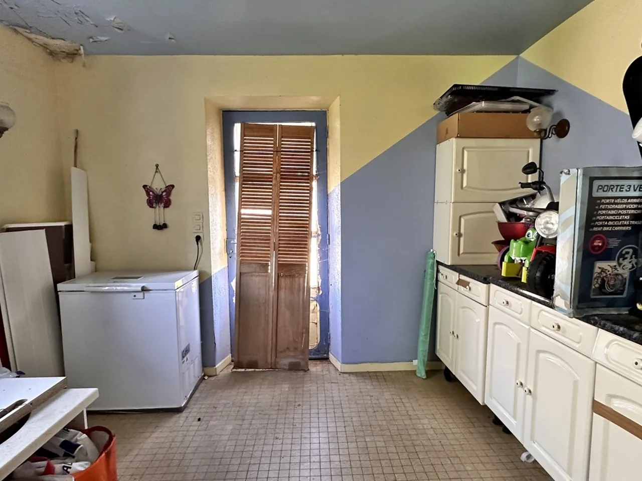 Ferme briarde à rénover avec jardin à Longueville – 3 chambres, 902 m² 