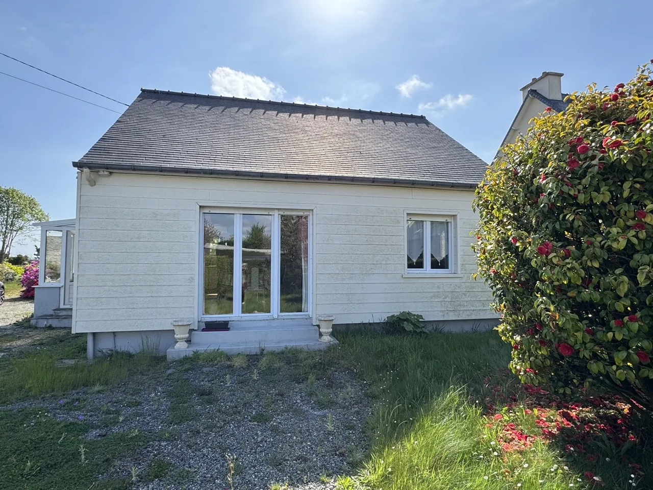 Maison de plain-pied avec grand terrain constructible à Plouëzec - Côtes d'Armor 