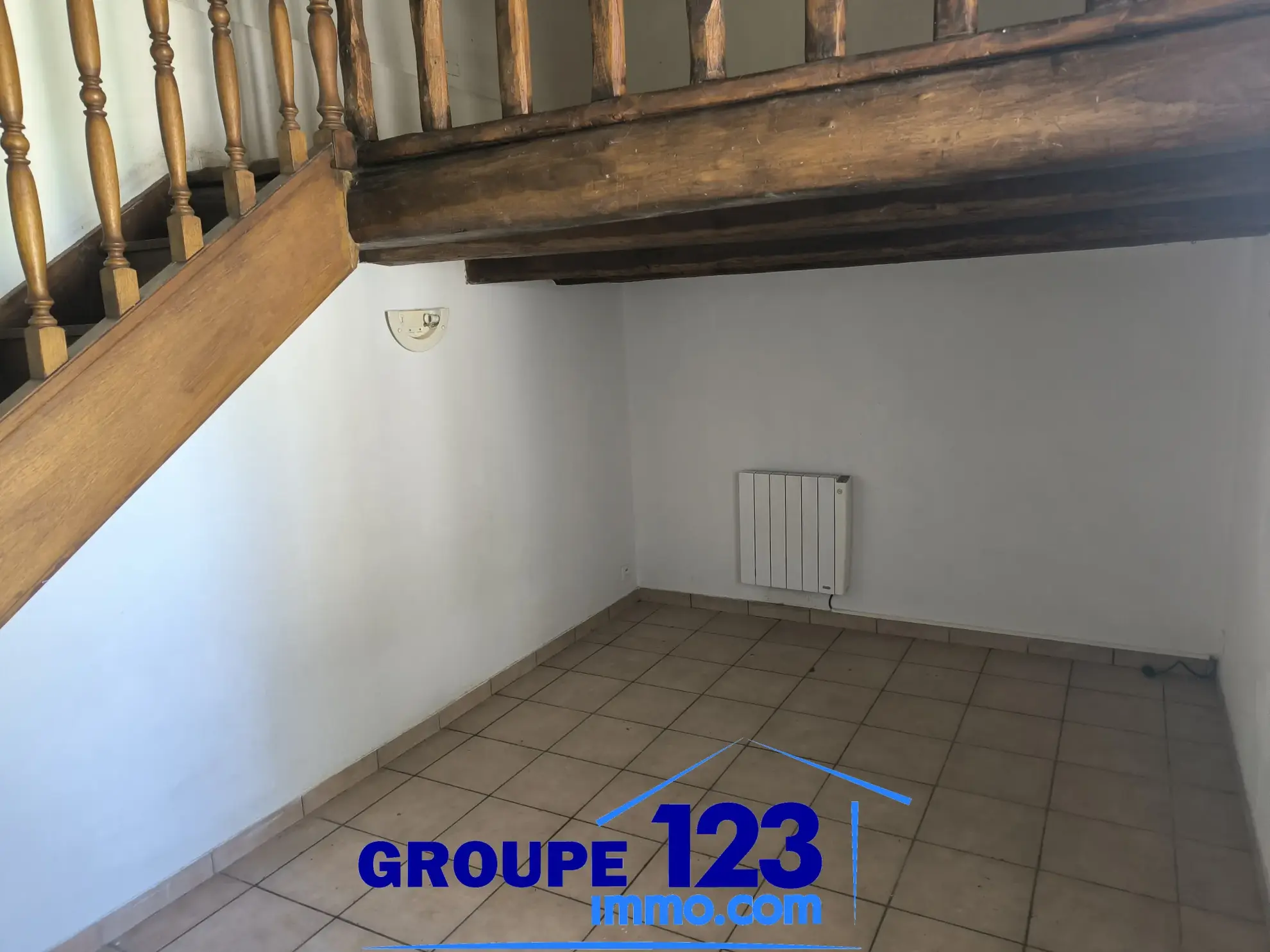 Maison de 44 m2 à Bonnard avec garage et terrasse à vendre 