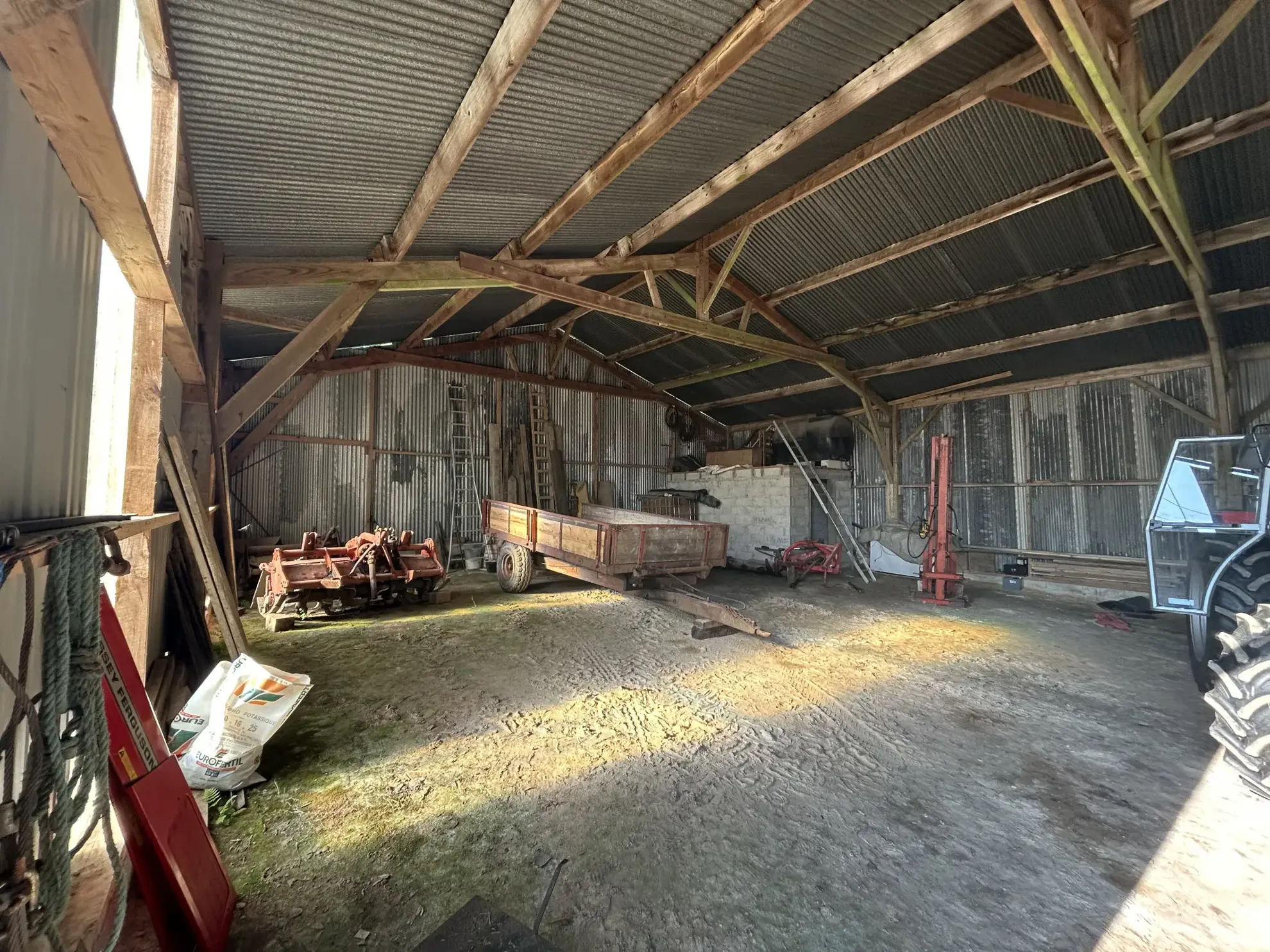 Maison de Village avec Grand Terrain à Quistinic - Vue Dégagée, Calme et Spacieux 