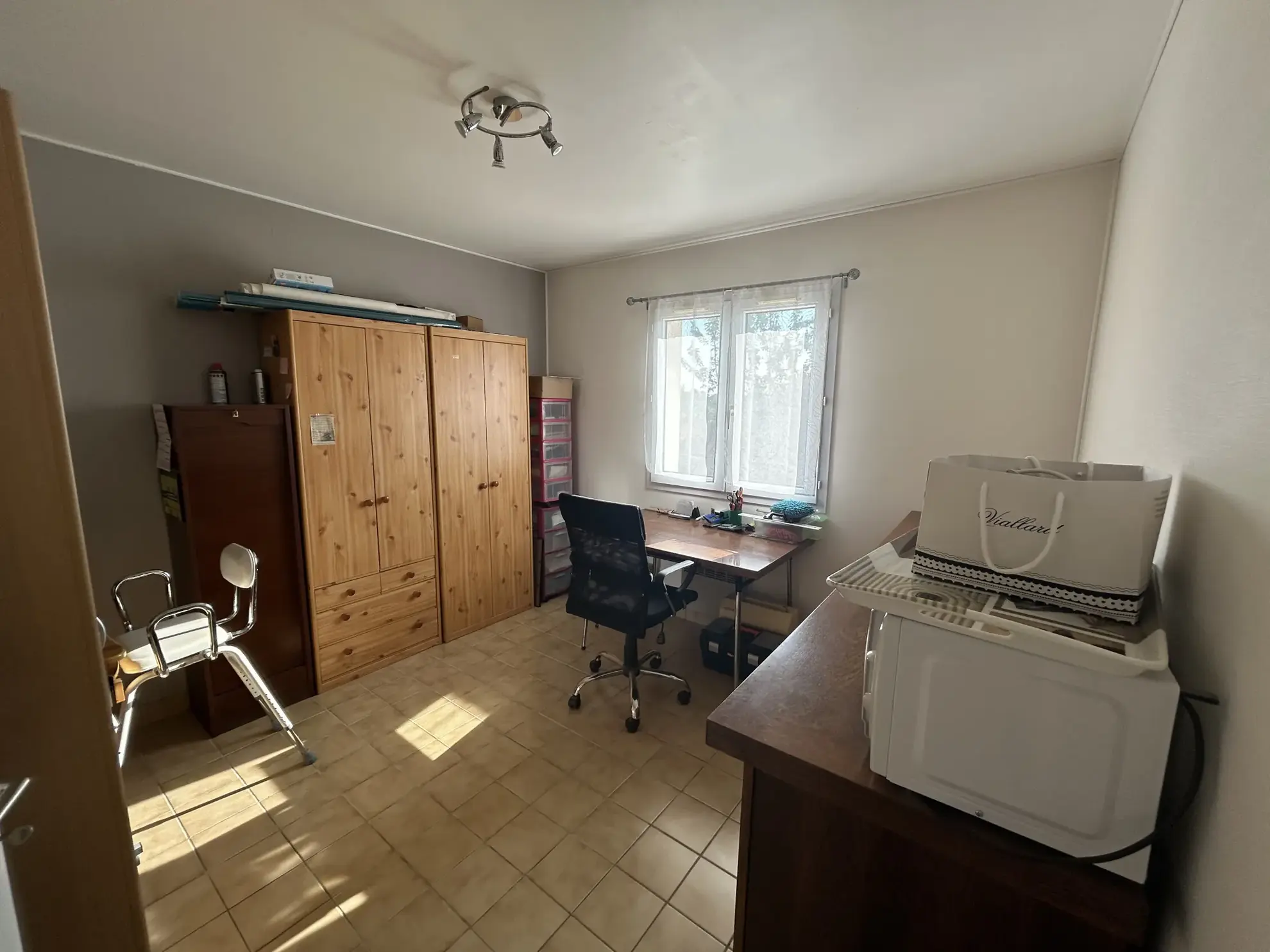 Maison de Village avec Grand Terrain à Quistinic - Vue Dégagée, Calme et Spacieux 