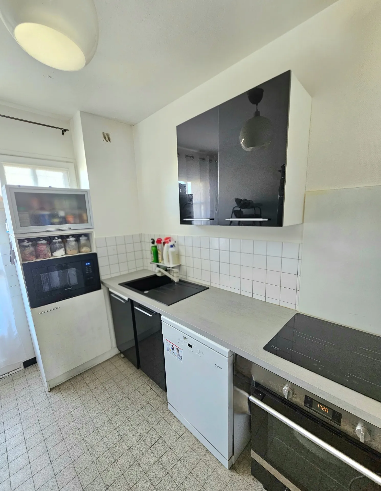 Appartement T3 de 61,39 m² à Firminy Vert avec garage et cave, locataire en place 