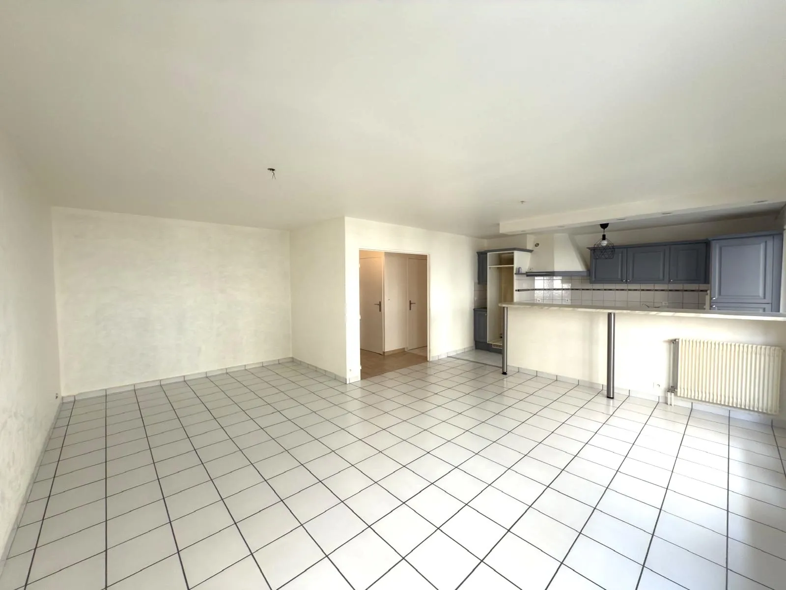 Appartement F2 bis avec balcon, cave et garage à Saint-Étienne, secteur recherché 