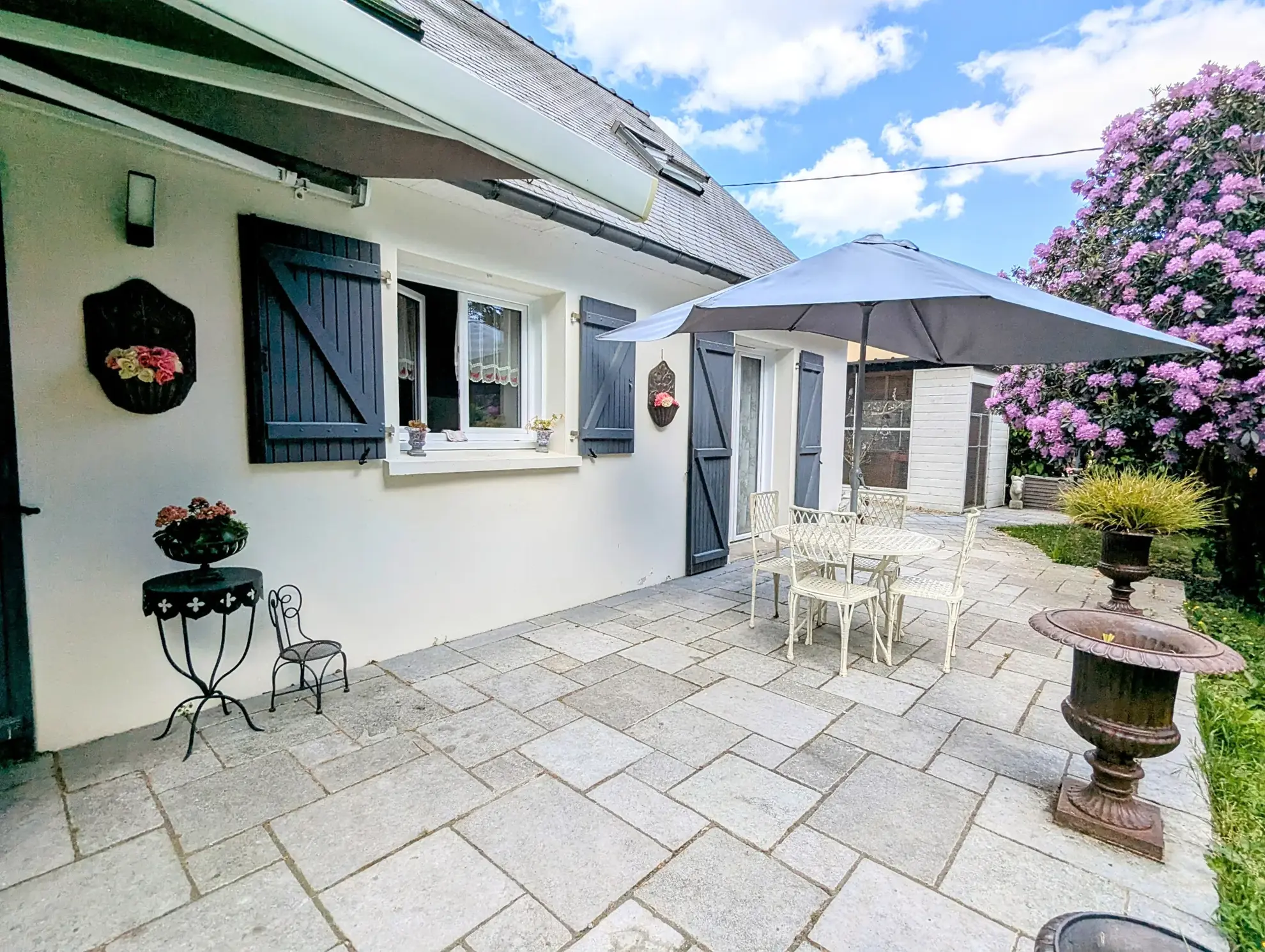 Maison à vendre en forêt de Brocéliande avec dépendances et terrain arboré 
