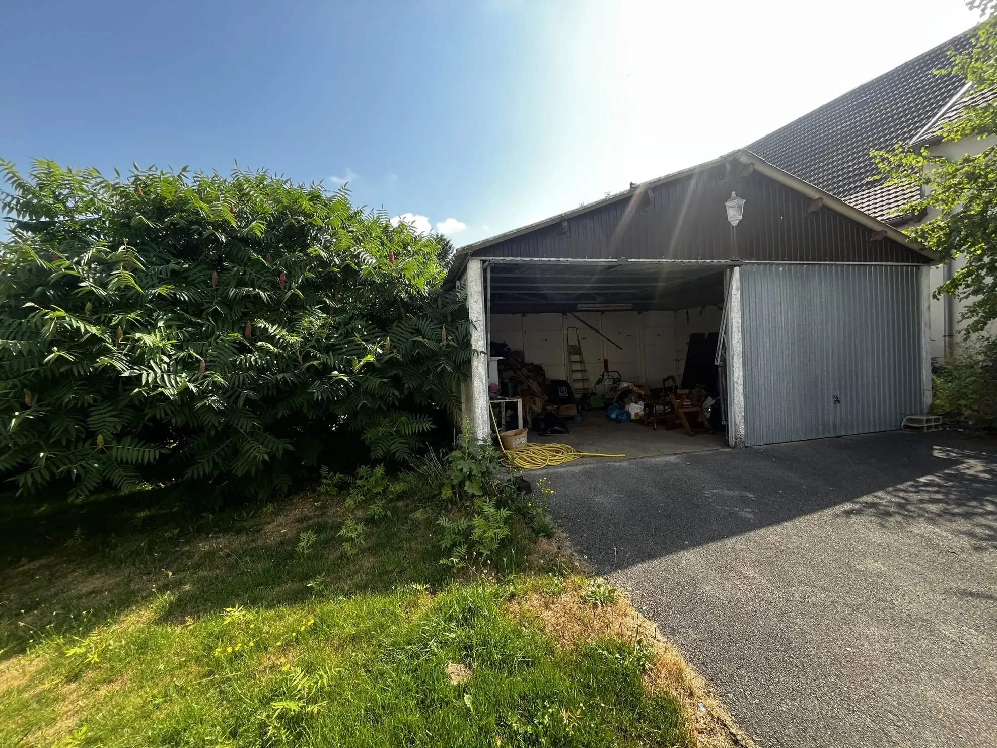 À vendre maison de caractère à Frasne - Grand espace à rénover 