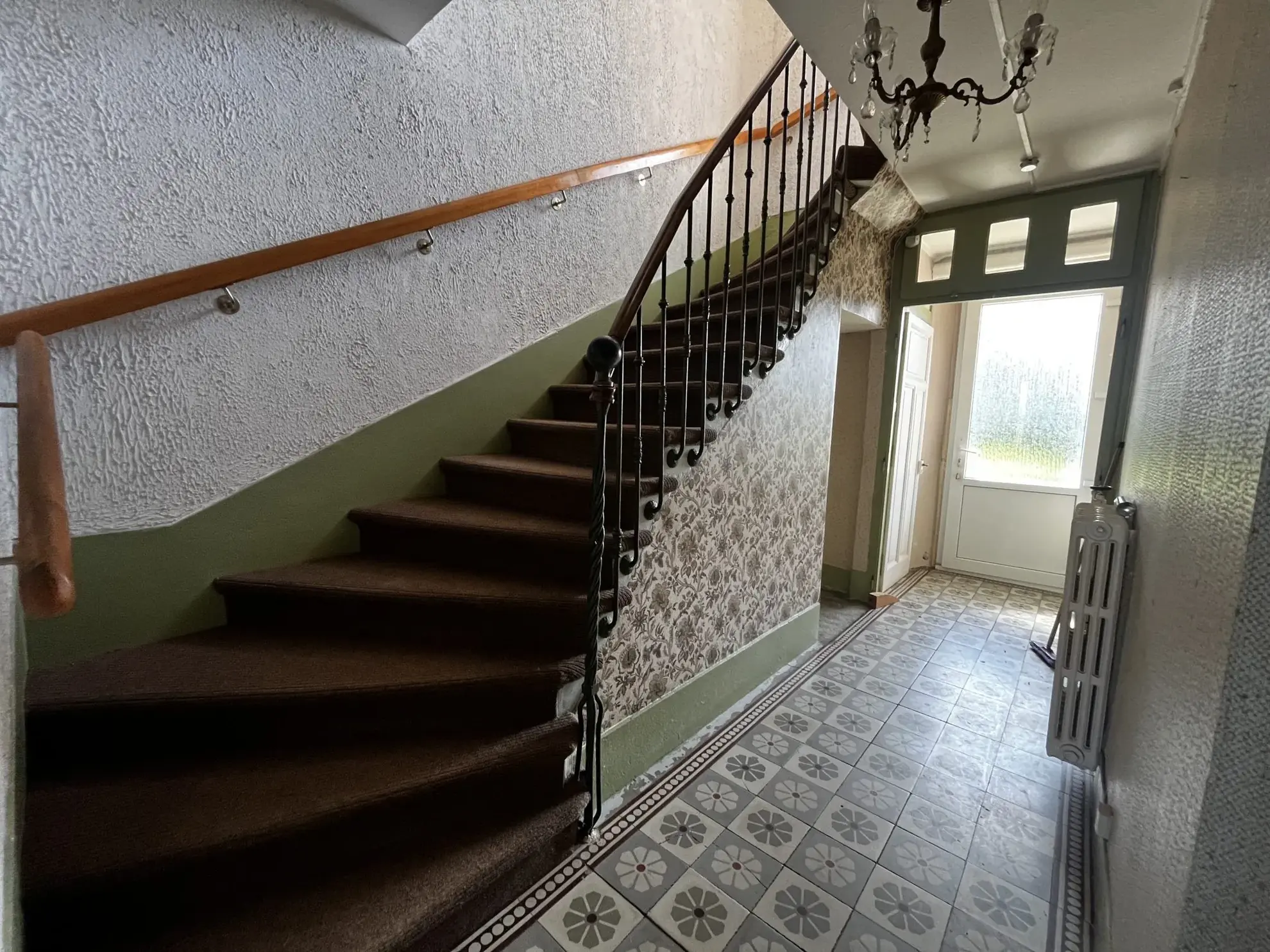 À vendre maison de caractère à Frasne - Grand espace à rénover 