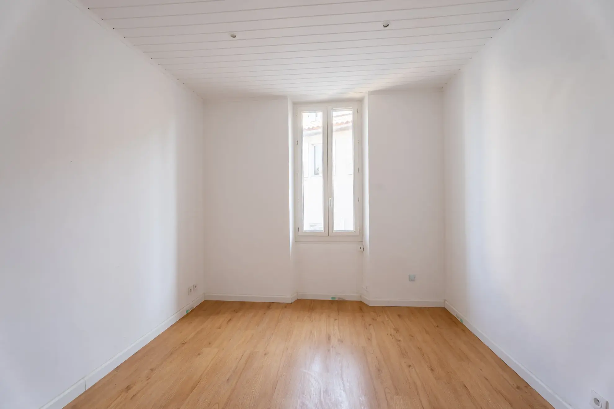 Appartement T2 rénové avec cave et climatisation à Saint-Marcel, Marseille 