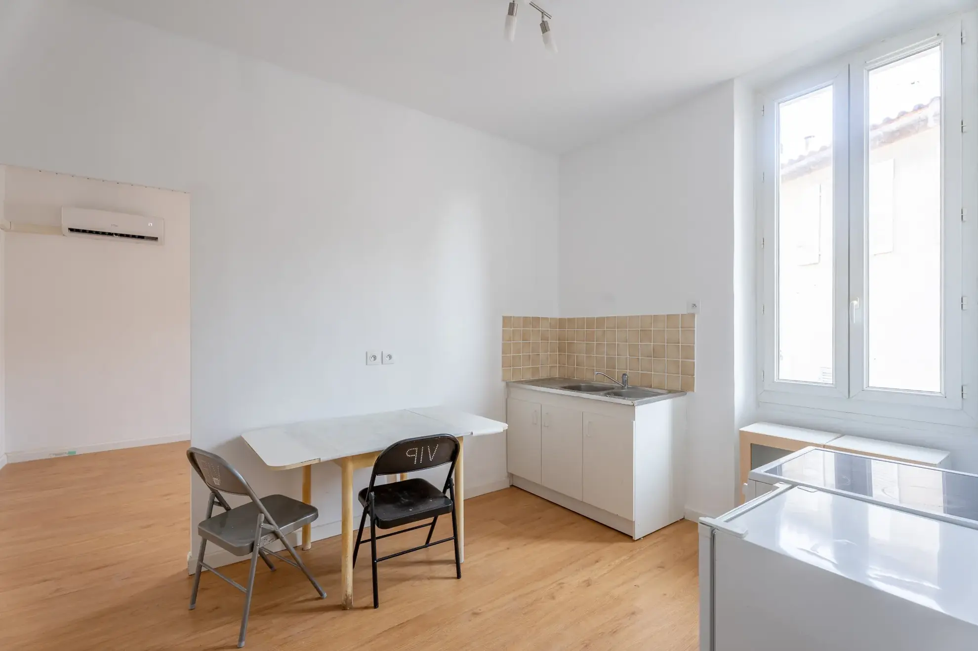 Appartement T2 rénové avec cave et climatisation à Saint-Marcel, Marseille