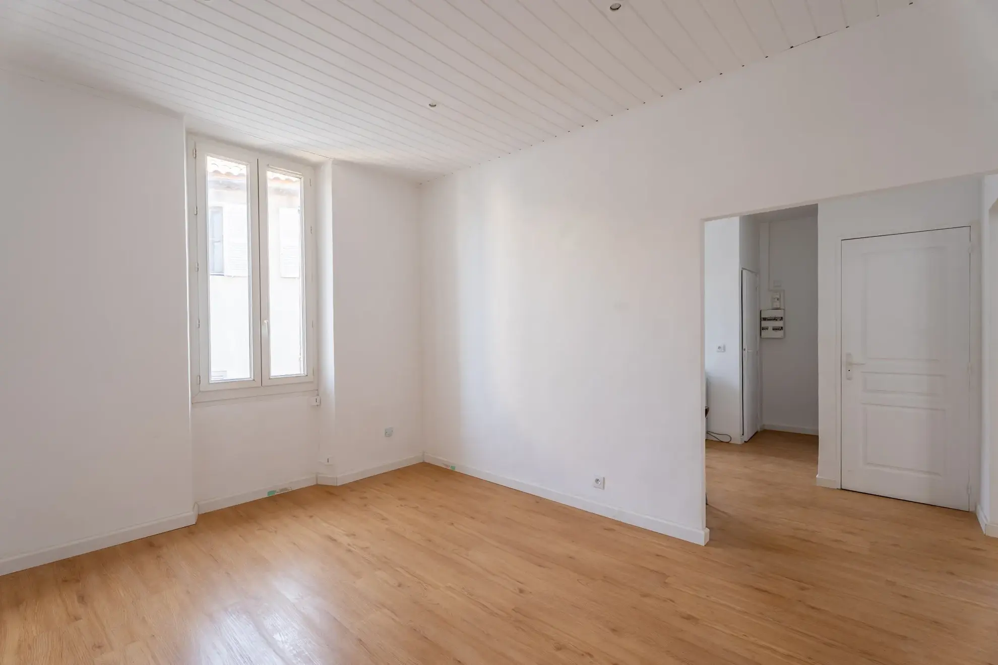Appartement T2 rénové avec cave et climatisation à Saint-Marcel, Marseille 