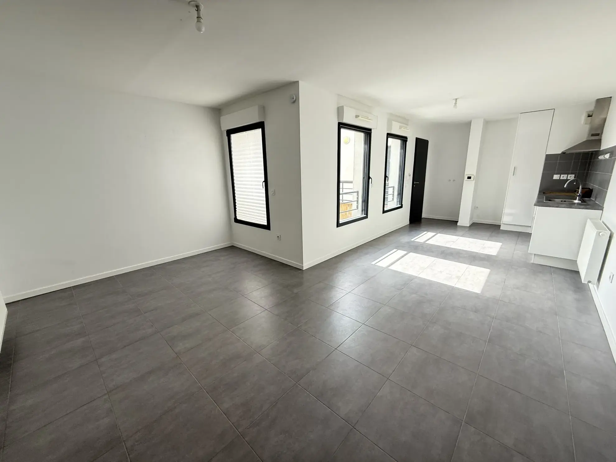 Appartement T2 à Bordeaux Chartrons avec balcon et parking - Dernier étage 