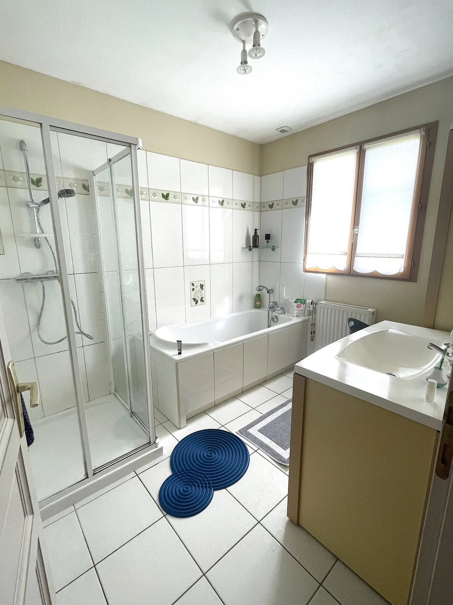 Maison 3 chambres avec grand jardin et terrasse à Saint-Quentin 