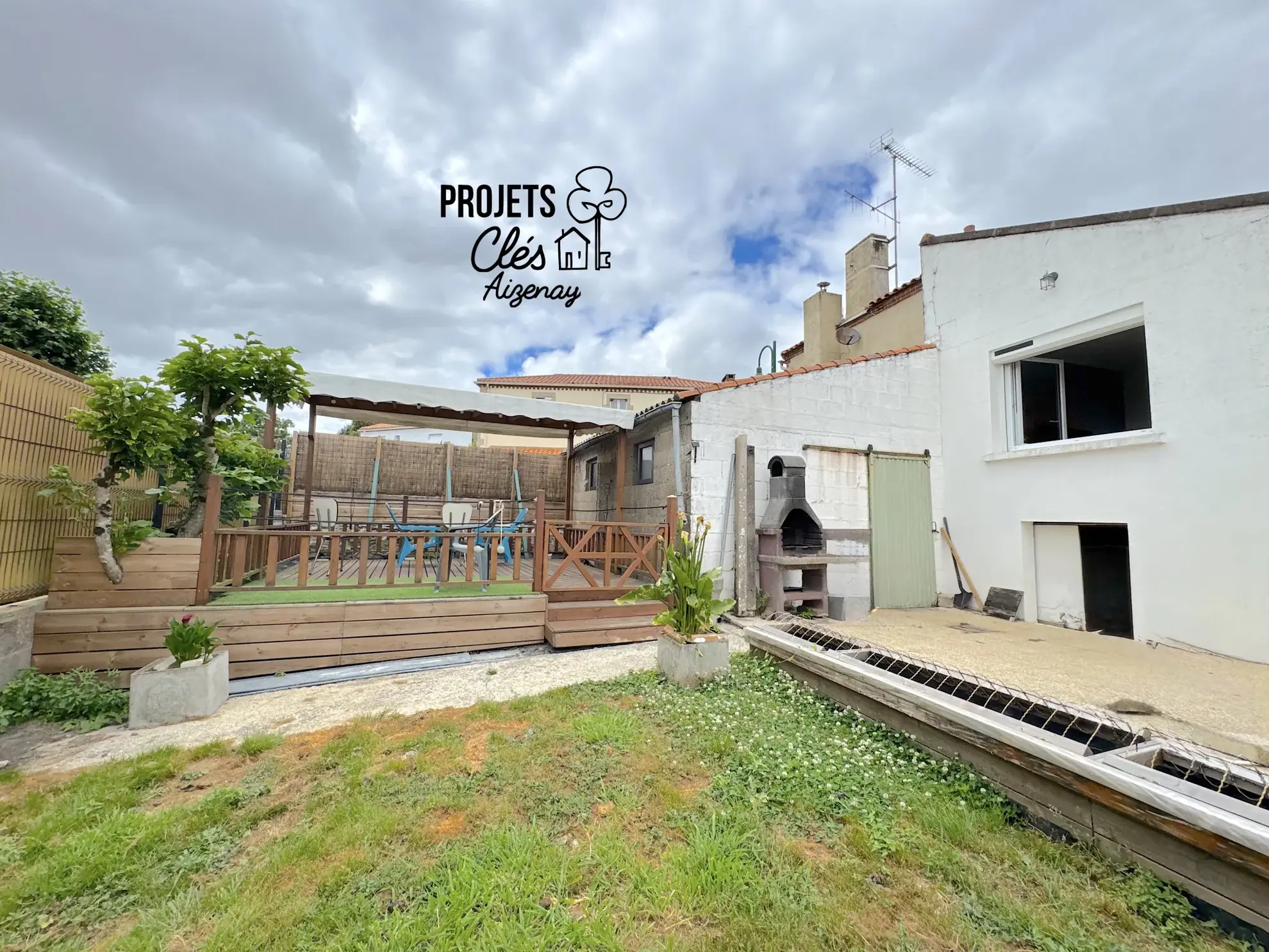 Charmante maison en pierre avec grenier aménageable au cœur de Maché (Vendée)