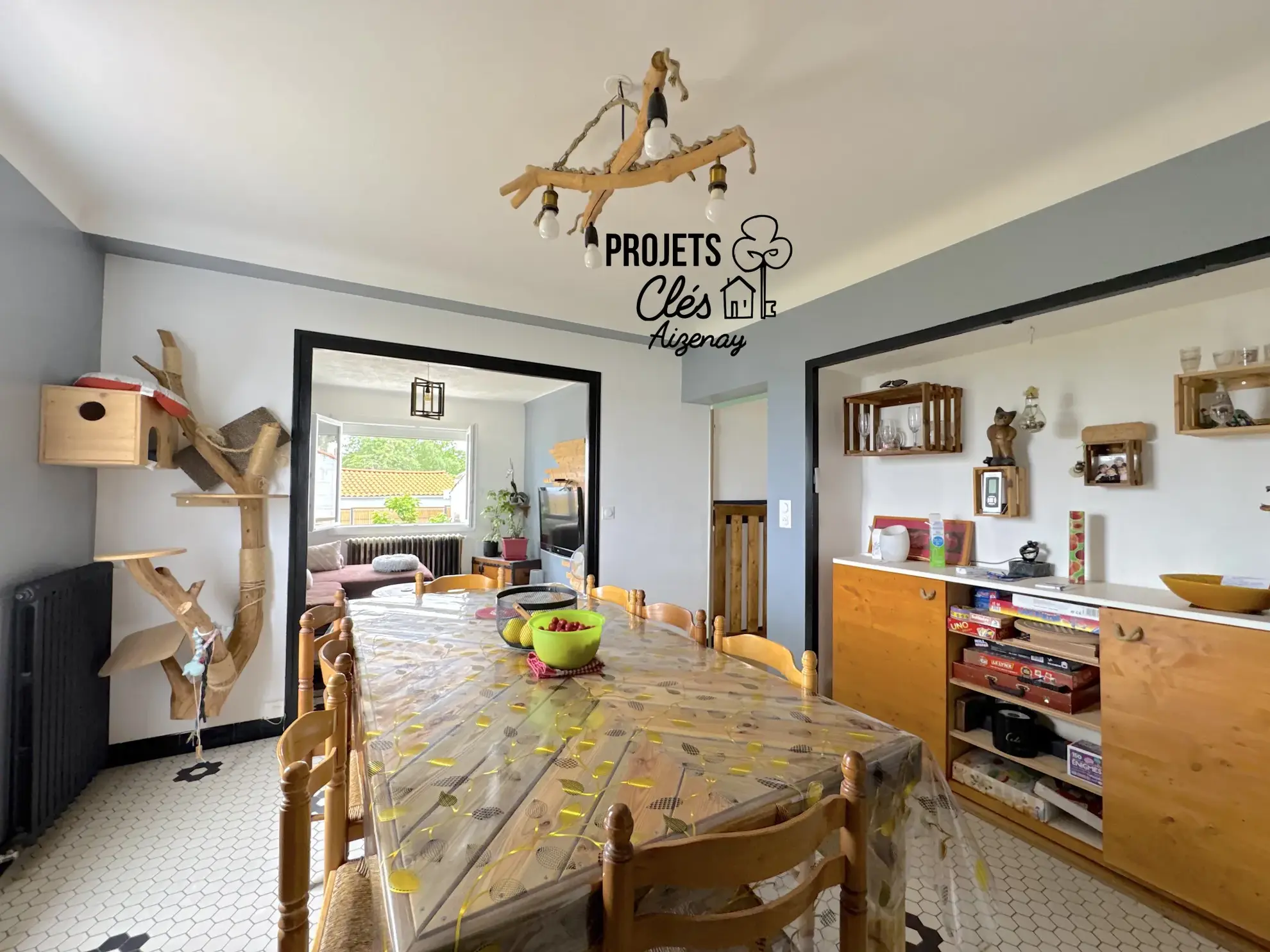 Charmante maison en pierre avec grenier aménageable au cœur de Maché (Vendée) 