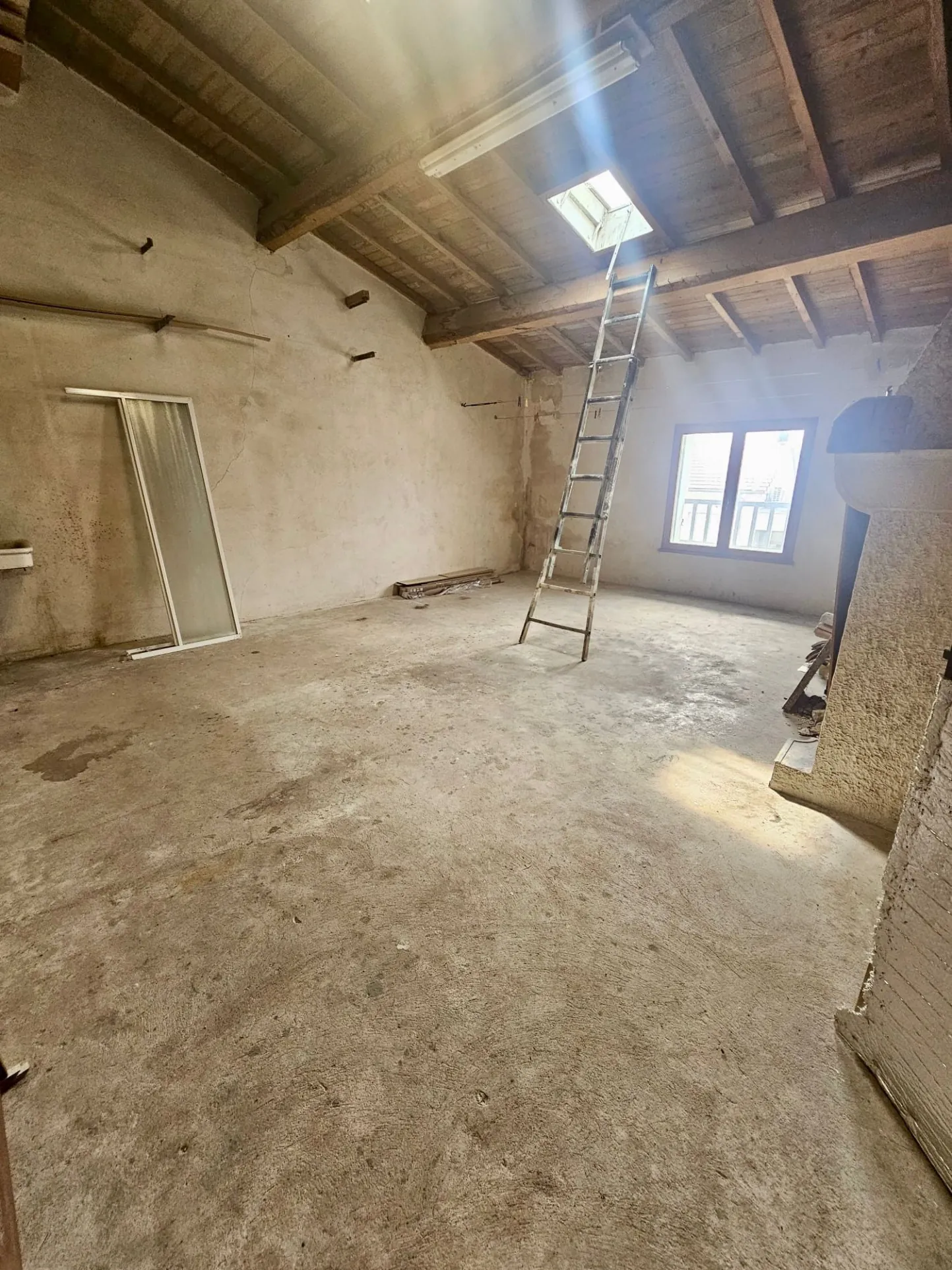 Maison de village en pierre à Saint-Gervais-sur-Roubion de 139,75 m² avec terrasse 