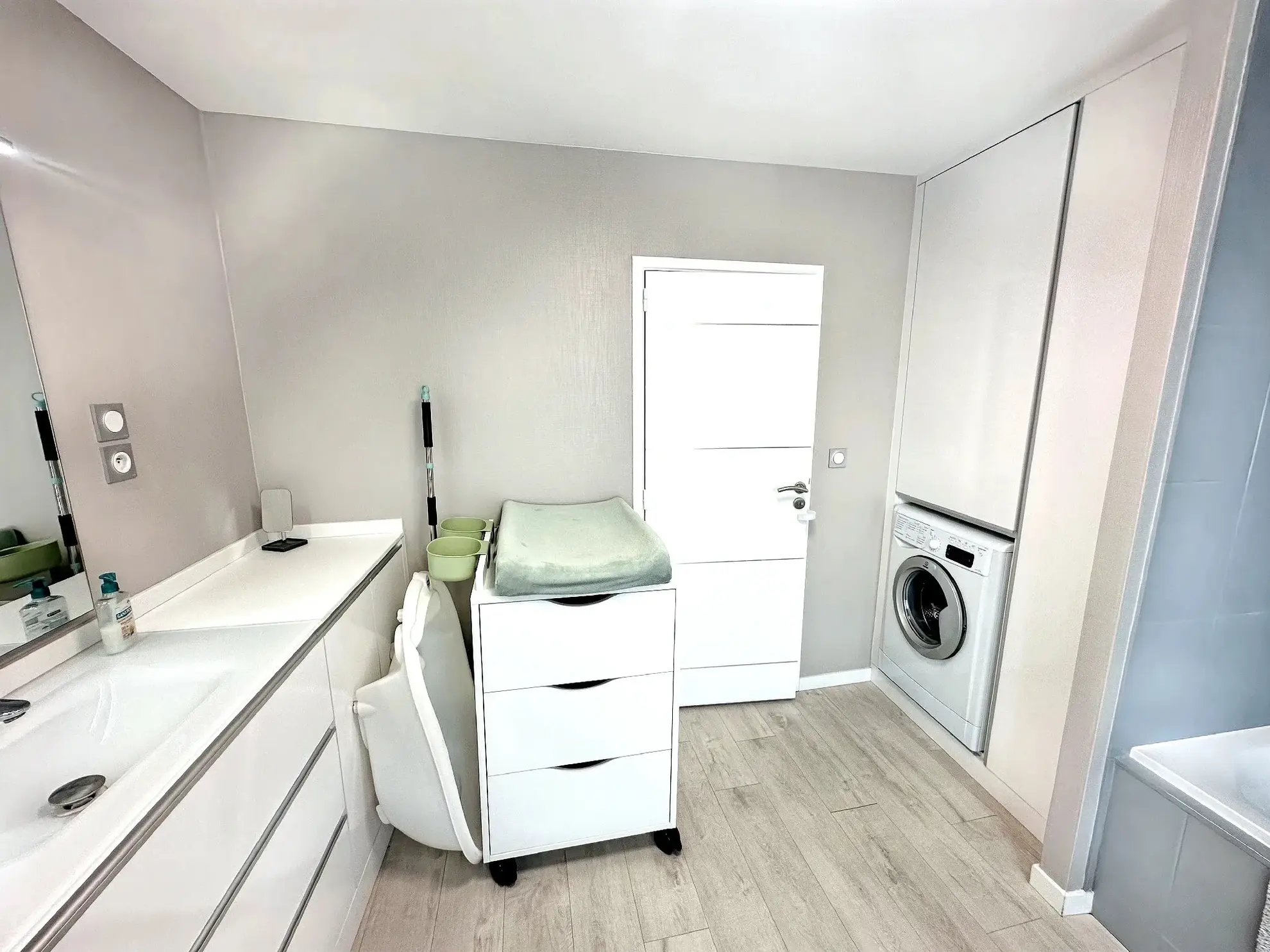 Maison de village rénovée à Marbache de 78m² avec garage et indépendance 