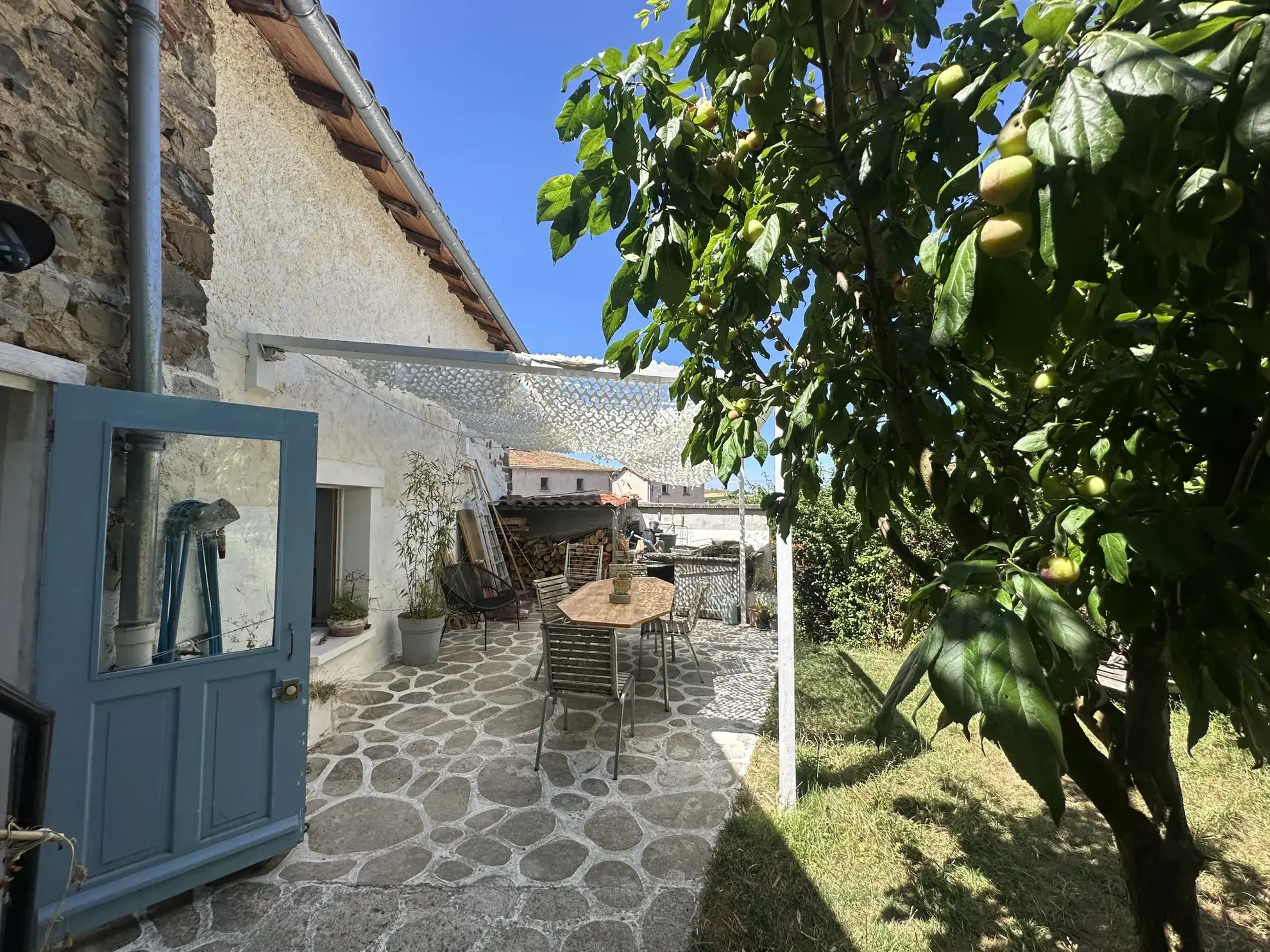 Maison de village authentique de 129 m² avec terrain à Sainte-Colombe-sur-Gand 