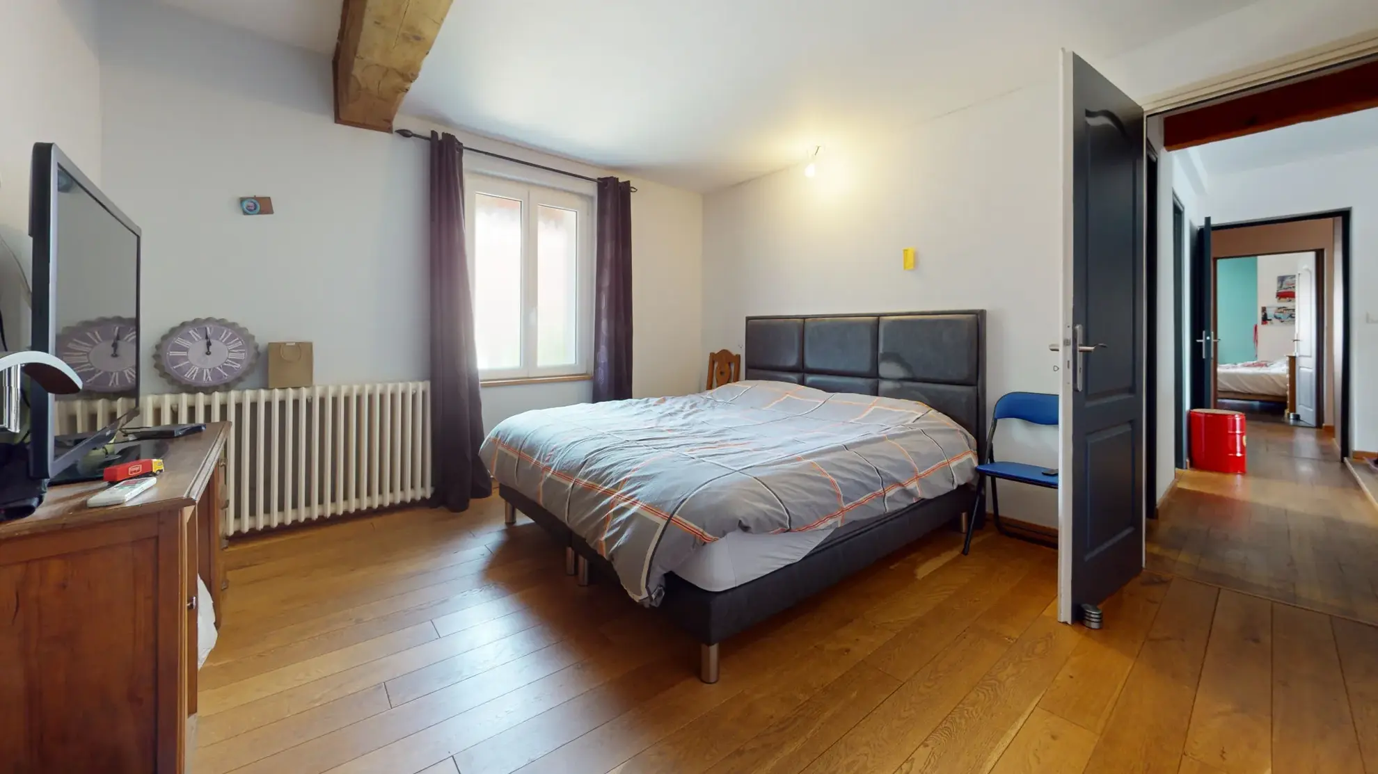 Ensemble immobilier avec maison de 234m², appartement loué et terrain à Souvans 