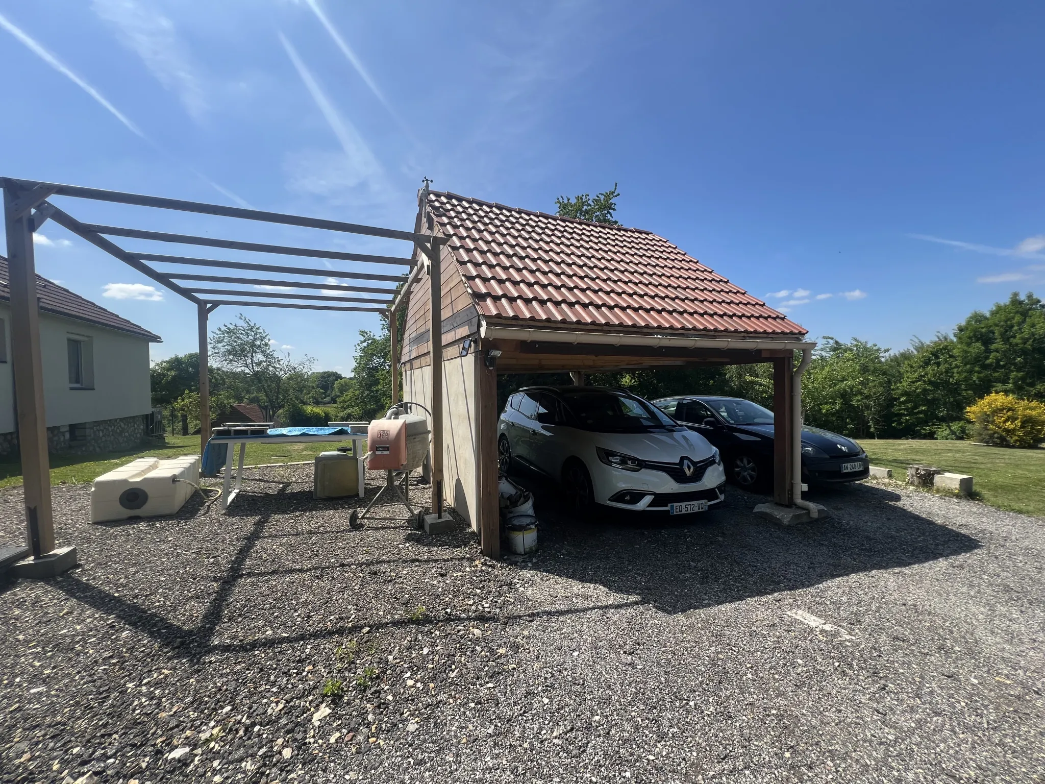 Maison de plain-pied à vendre à Bourgtheroulde, grand terrain, proche nature 
