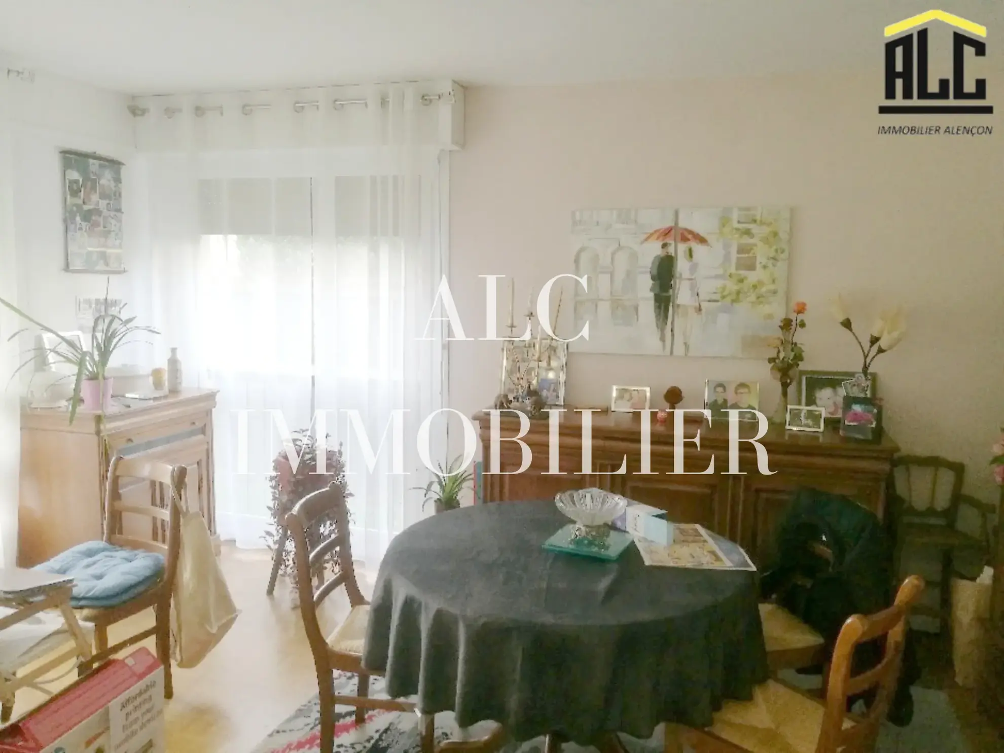 Appartement de 98,54 m² à Alençon avec balcon, cave et parking sécurisé