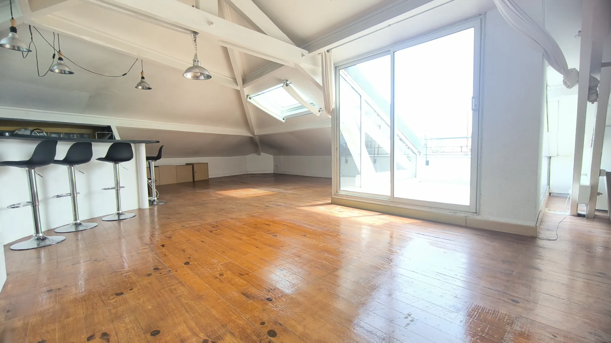 Appartement 2 pièces à Nice Nord avec terrasse en dernier étage 