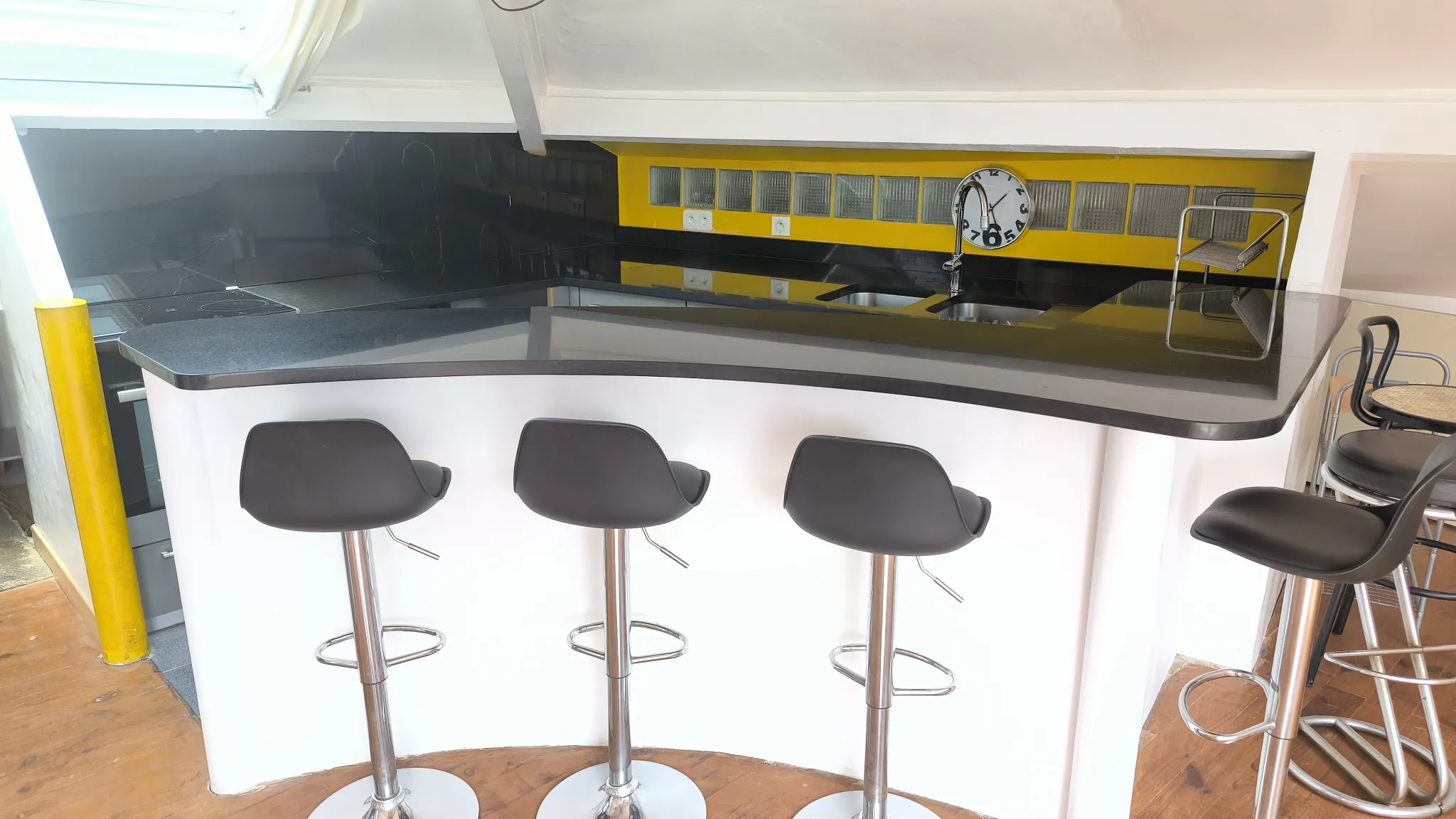 Appartement 2 pièces à Nice Nord avec terrasse en dernier étage 