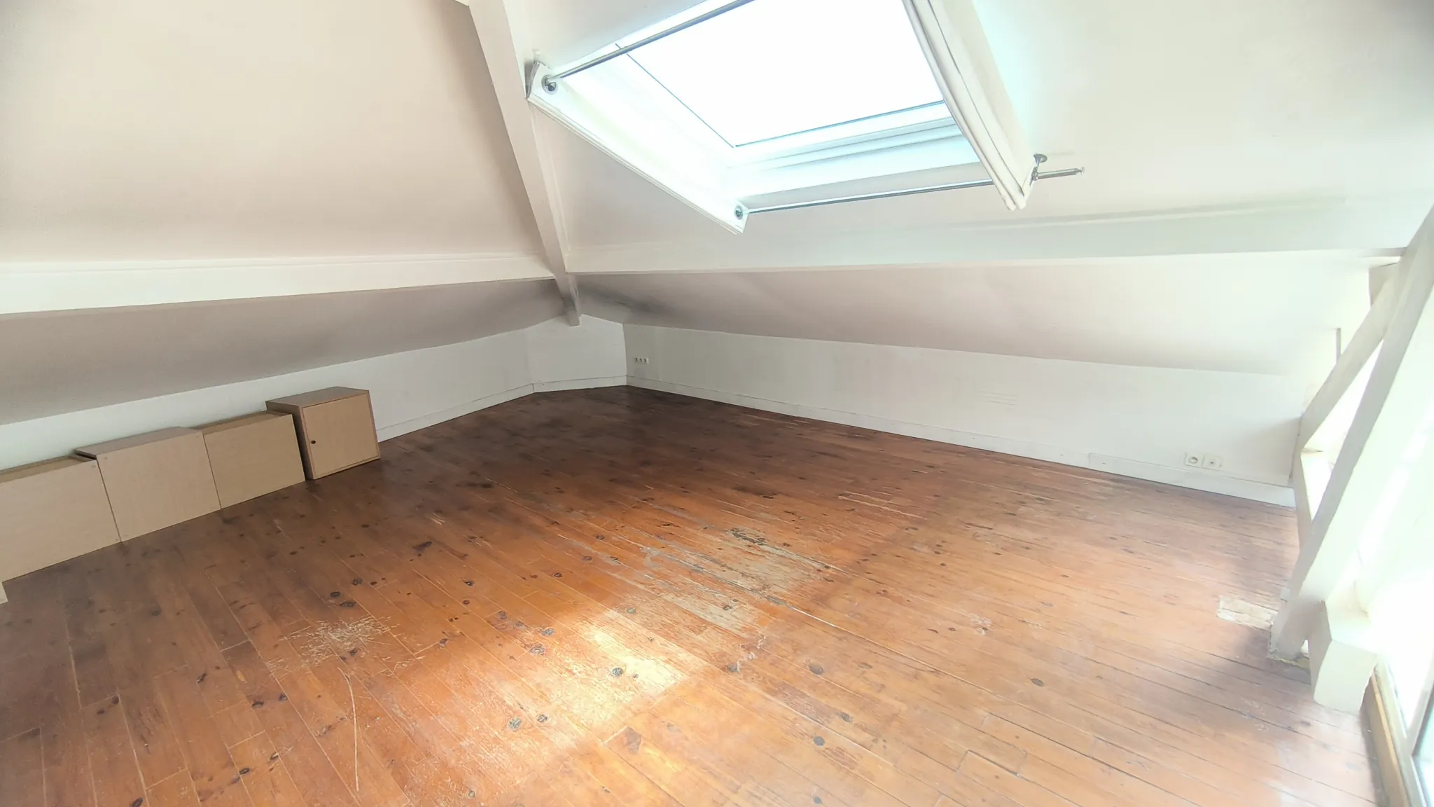 Appartement 2 pièces à Nice Nord avec terrasse en dernier étage 