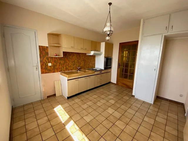 Maison familiale de 135m² à Essert avec 4 chambres et jardin clos 