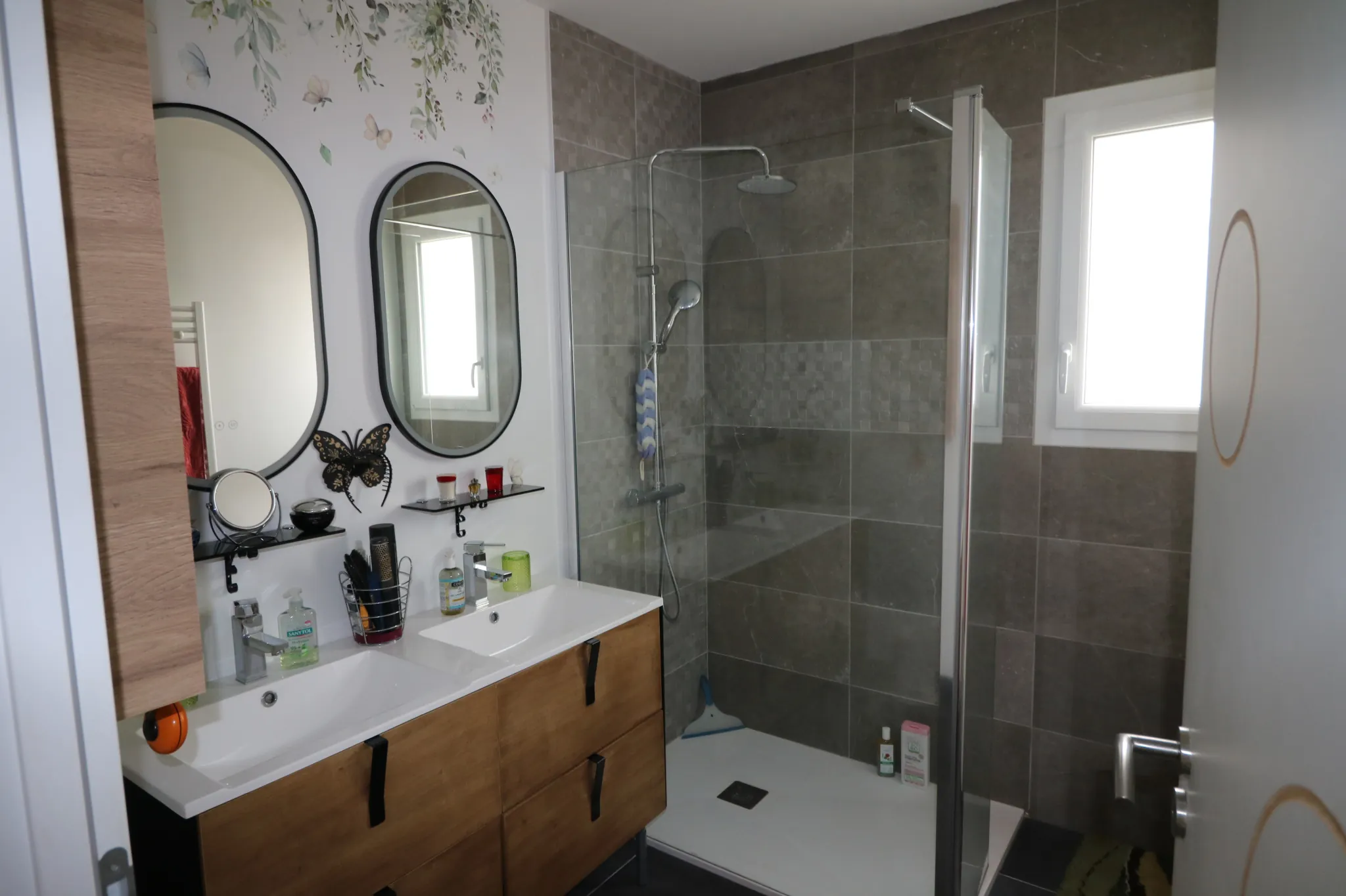 Maison neuve de plain-pied avec garage et jardin à Saint Hilaire de Villefranche 