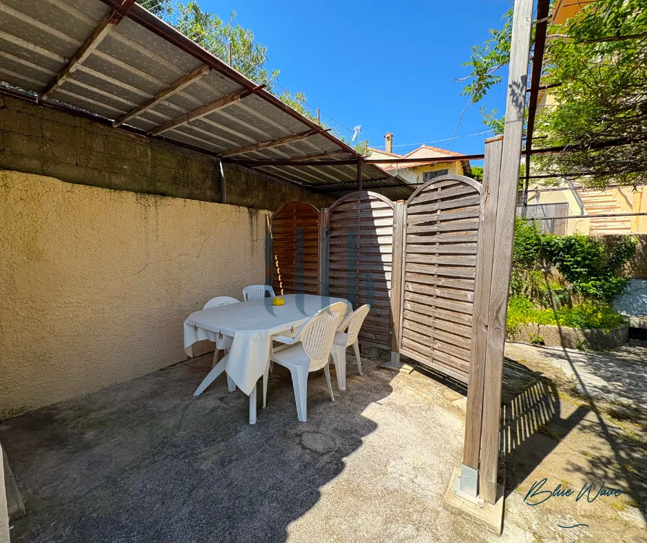 Studio lumineux à Sainte-Maxime avec terrasse et parking - Opportunité à saisir 